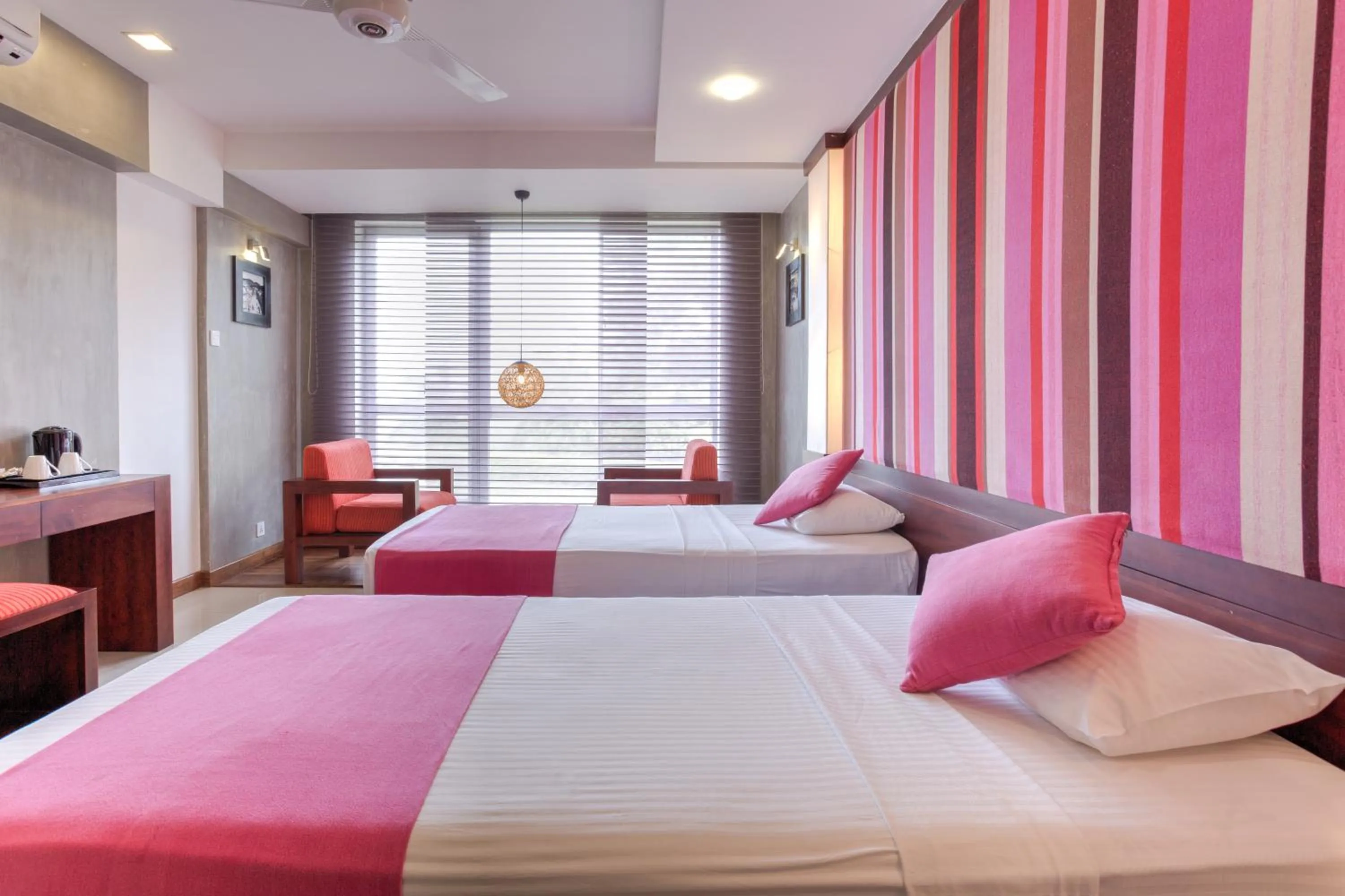 Bedroom, Bed in Hotel Topaz