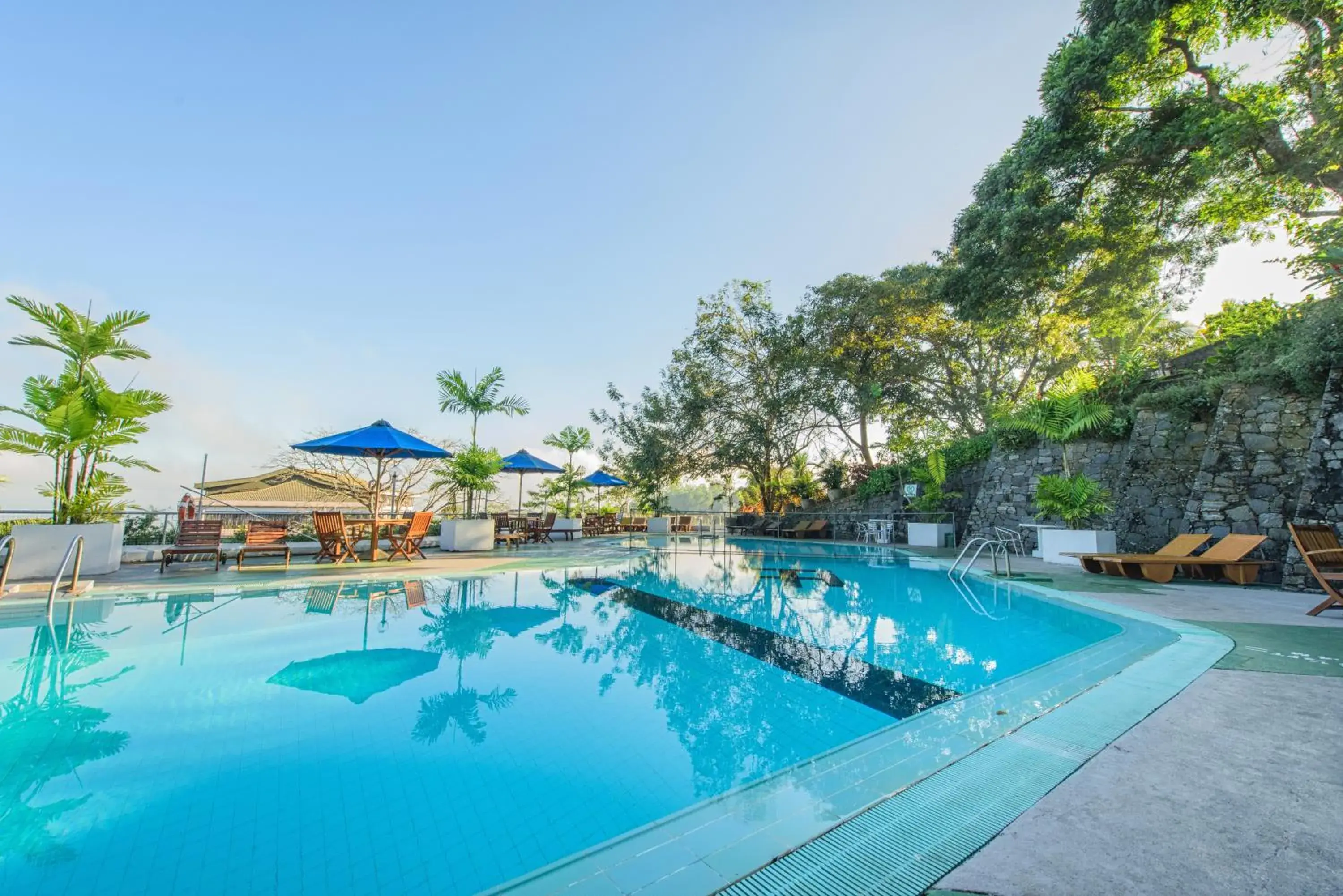 Swimming pool in Hotel Topaz Swimming pool in Hotel Topaz