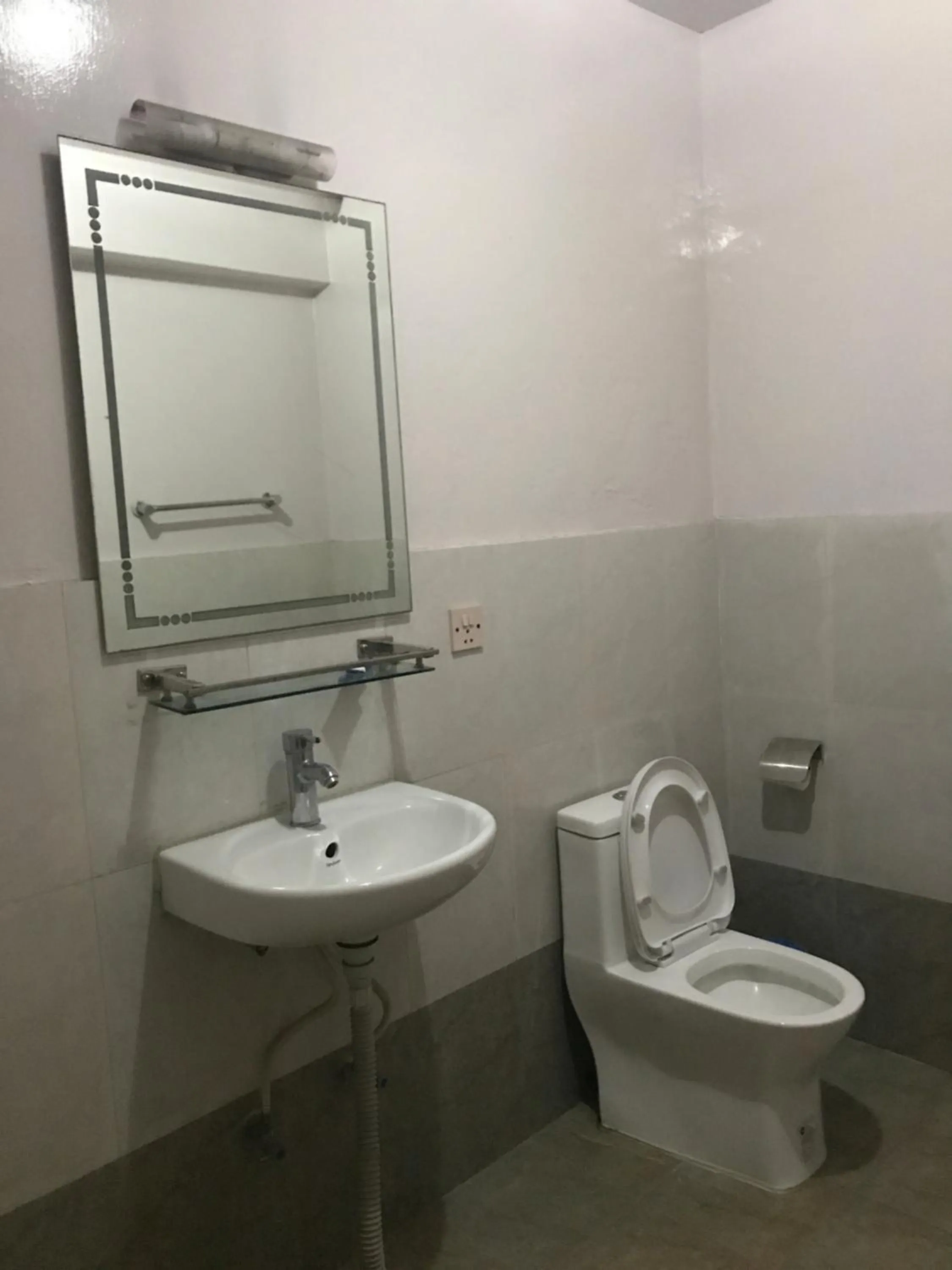 Bathroom in Kathmandu Madhuban Guest House