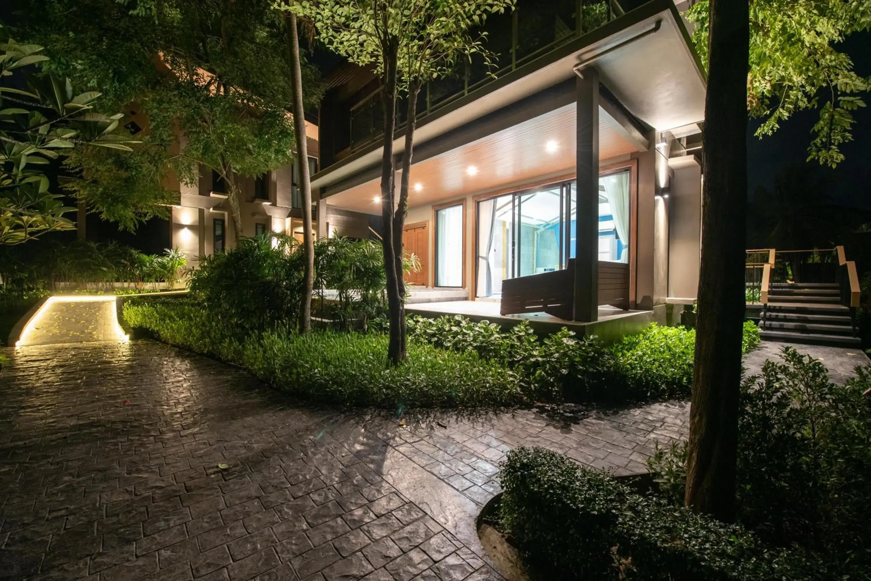 Pool view in Ao Cho Grandview Hideaway Resort Pool view in Ao Cho Grandview Hideaway Resort