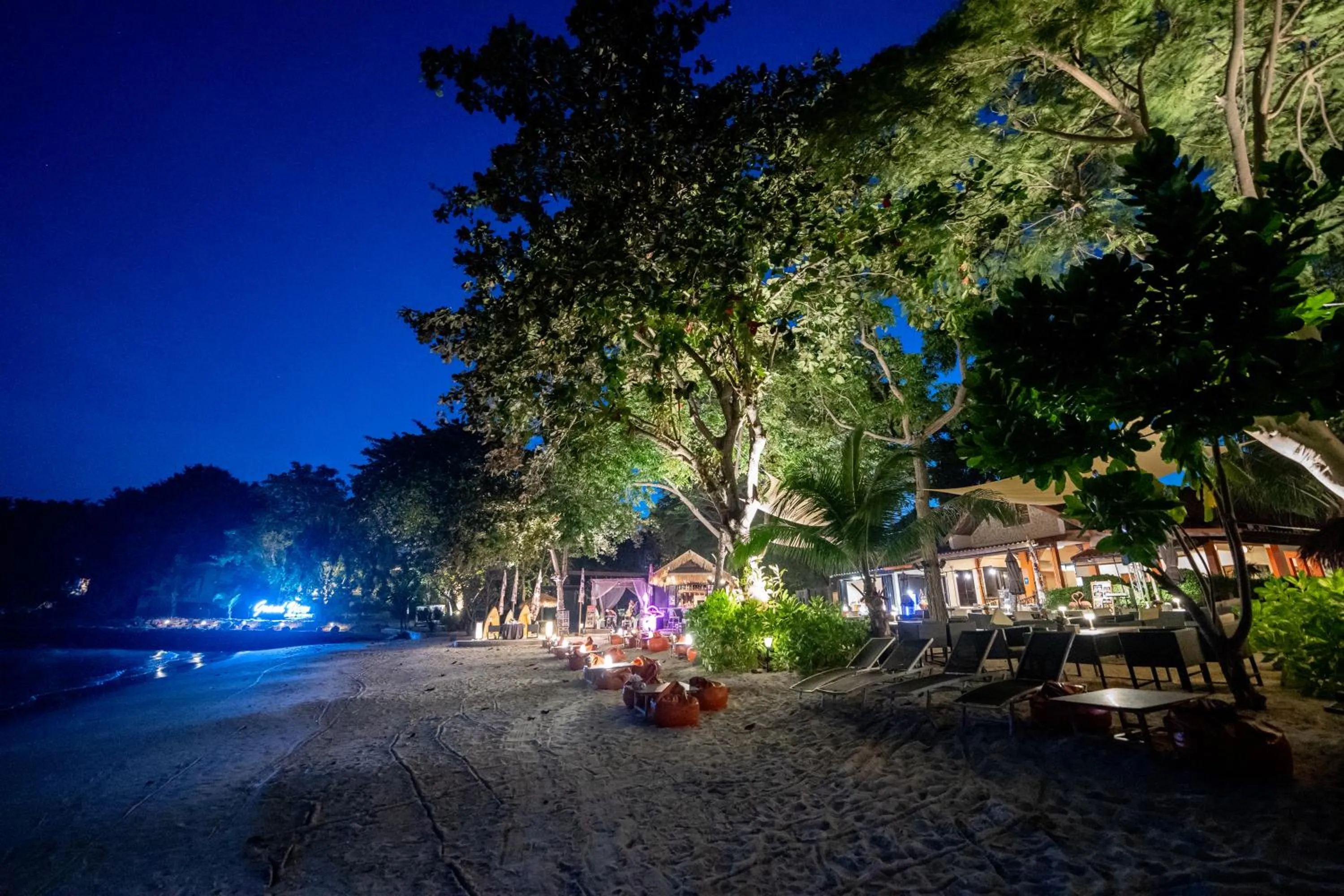 Swimming pool in Ao Cho Grandview Hideaway Resort