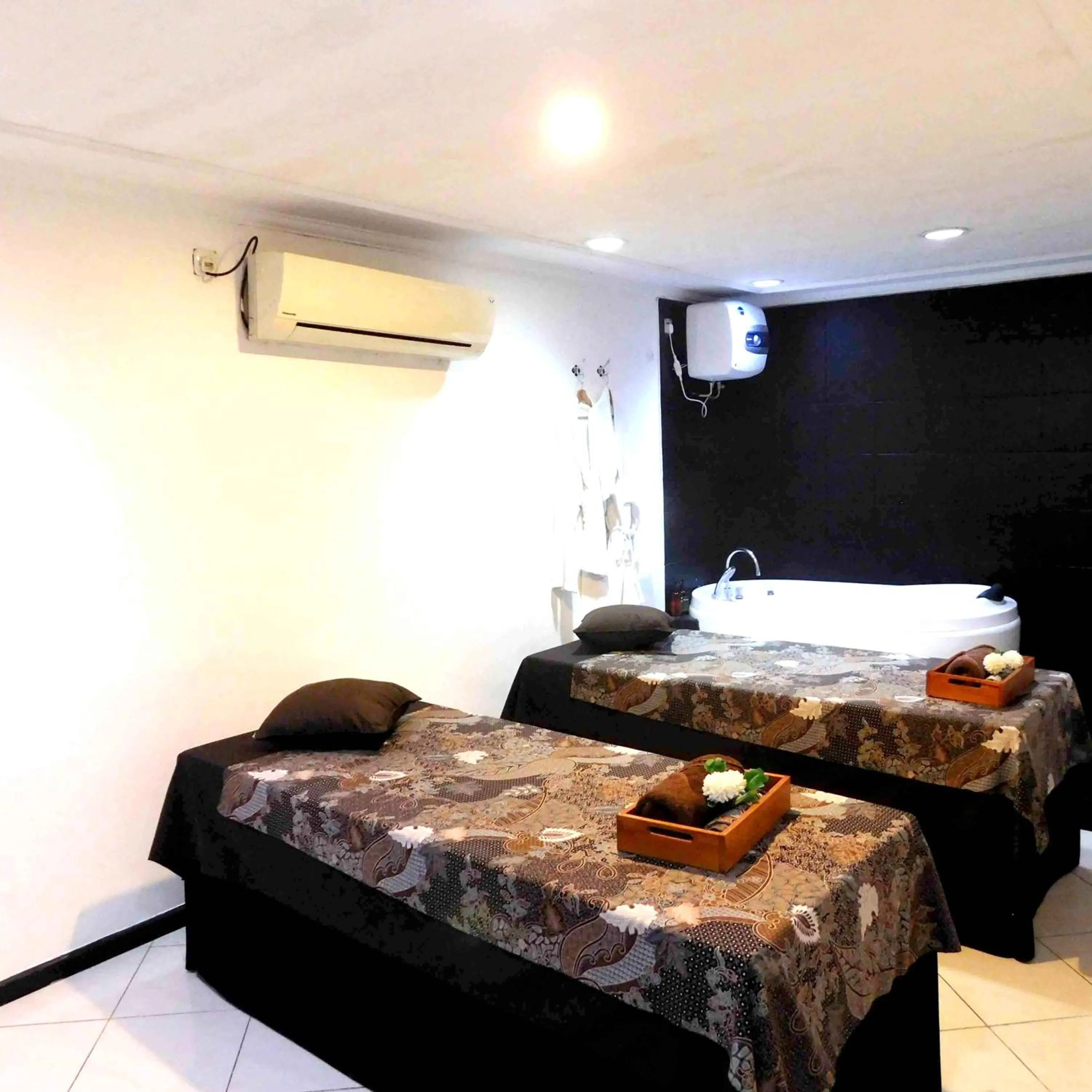 Massage in Tamarin Hotel Jakarta manage by Vib Hospitality Management