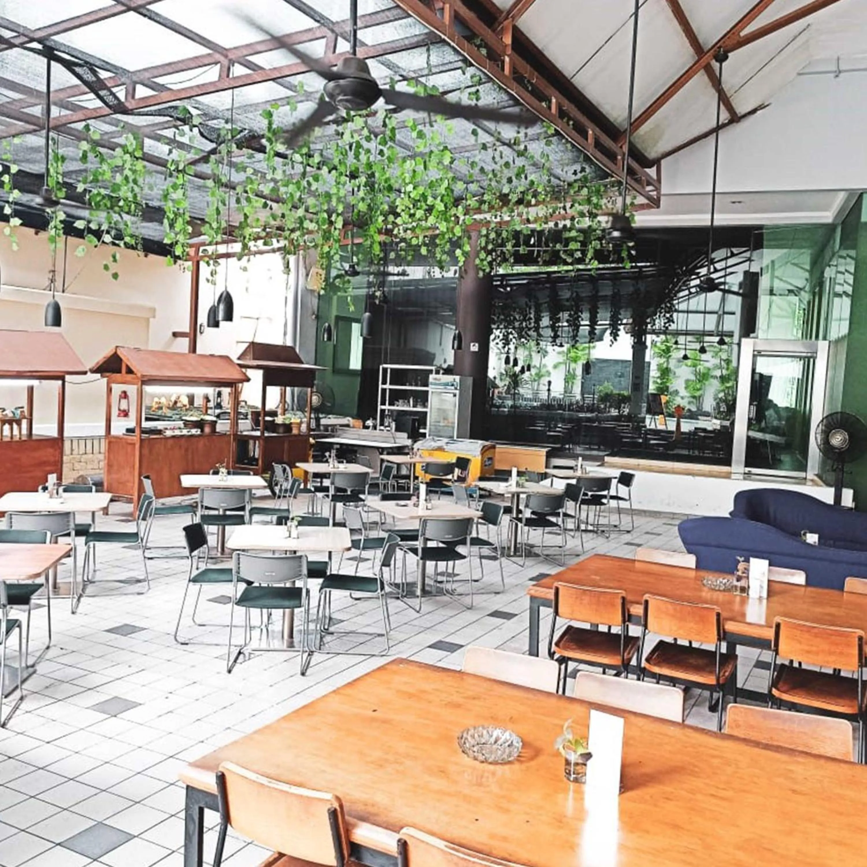 Restaurant/places to eat in Tamarin Hotel Jakarta manage by Vib Hospitality Management