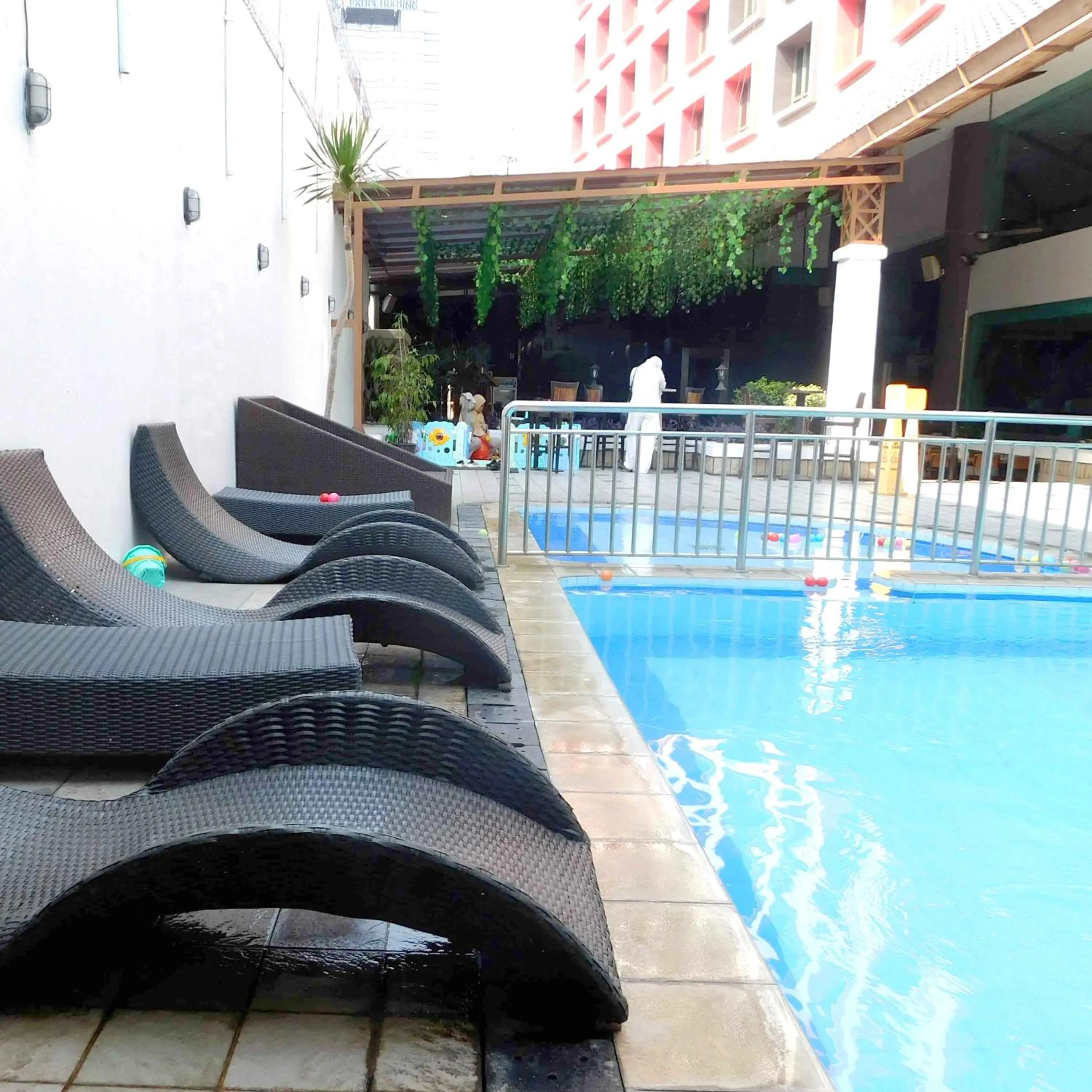 Seating area in Tamarin Hotel Jakarta manage by Vib Hospitality Management