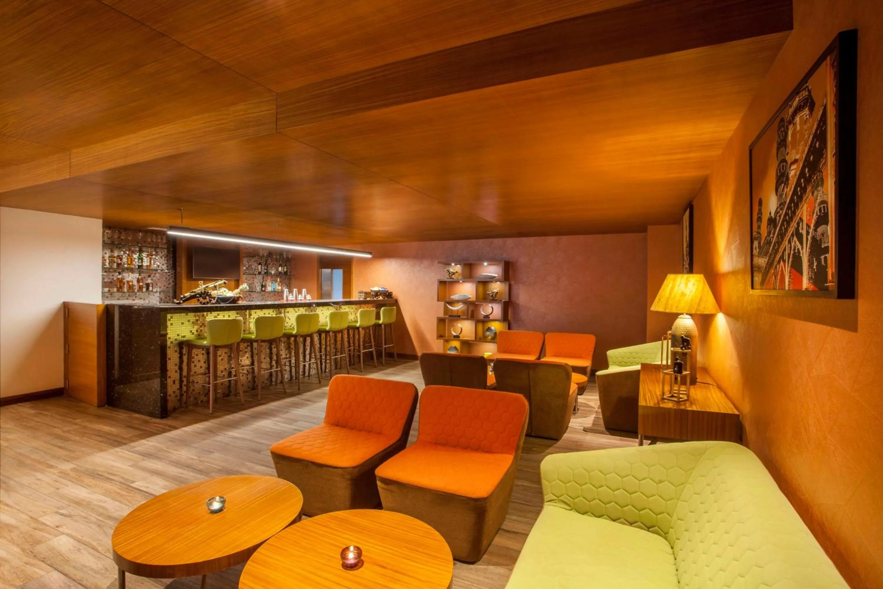 Lounge or bar in Hyatt Place Hyderabad Banjara Hills