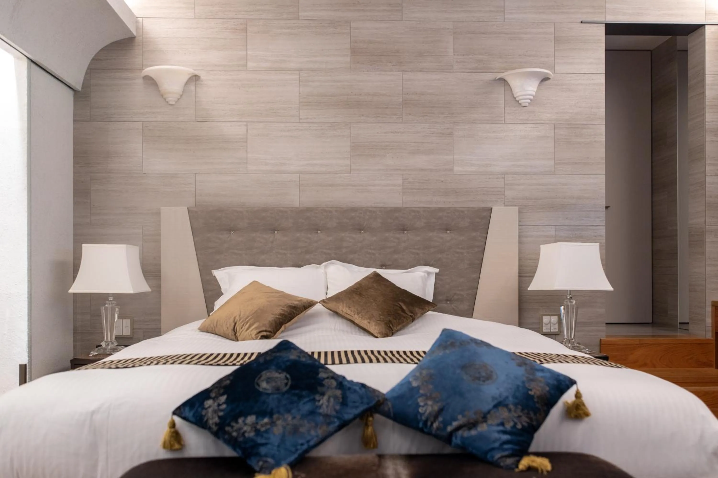 Bed in Luxury Condo Shikine An Gion Shirakawa