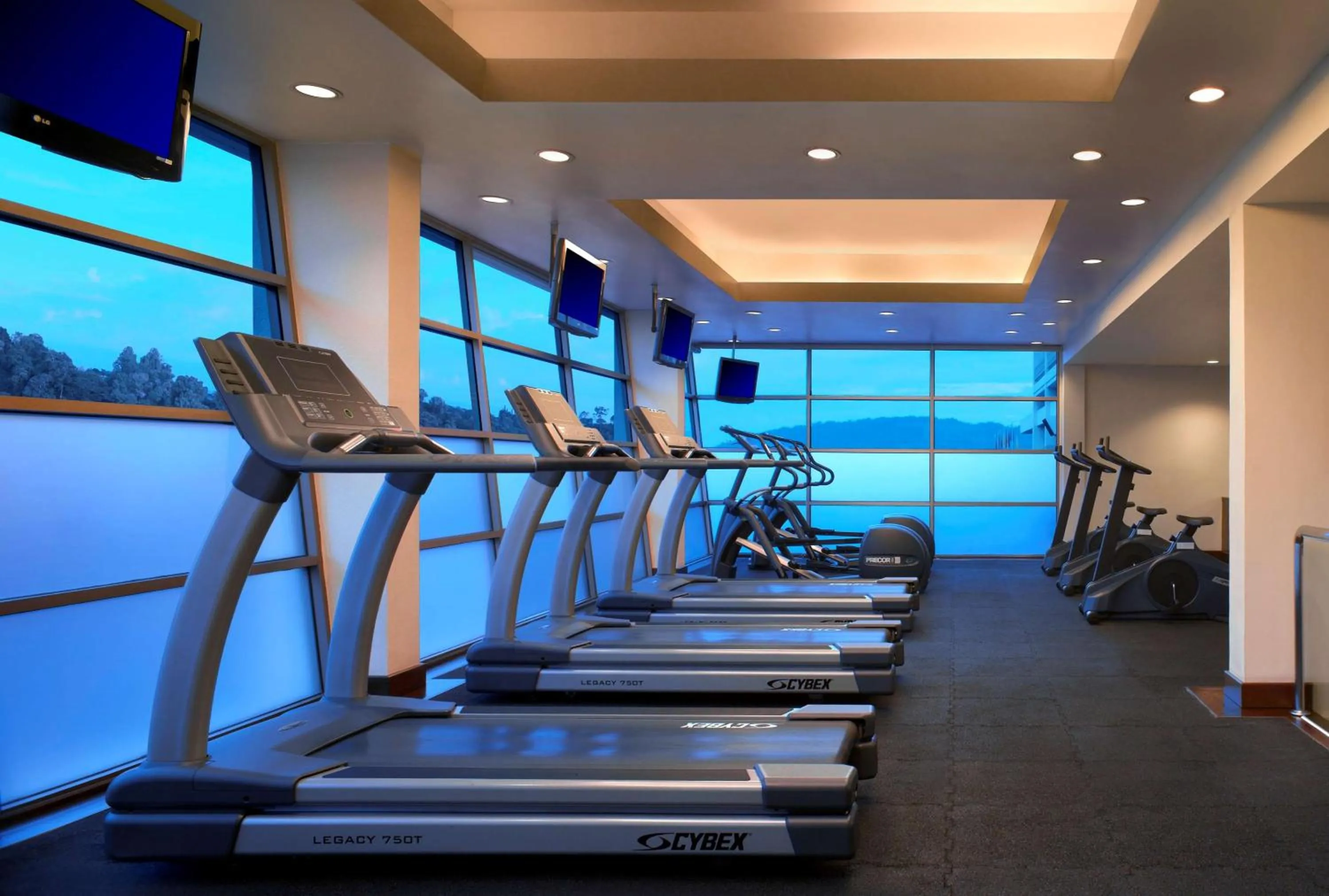 Fitness centre/facilities in Hyatt Regency Kinabalu