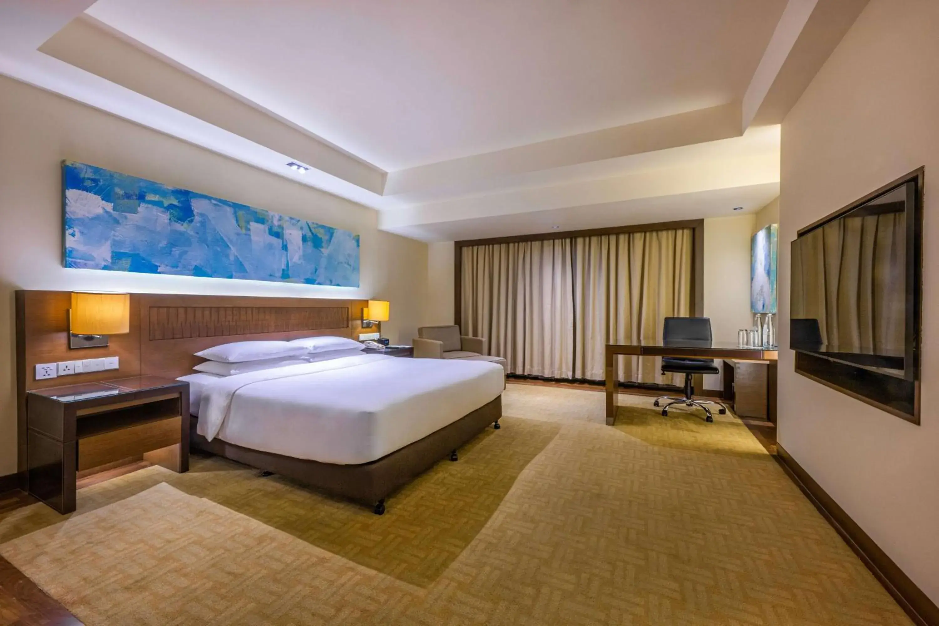 Bedroom, Bed in Hyatt Regency Kinabalu Bedroom, Bed in Hyatt Regency Kinabalu