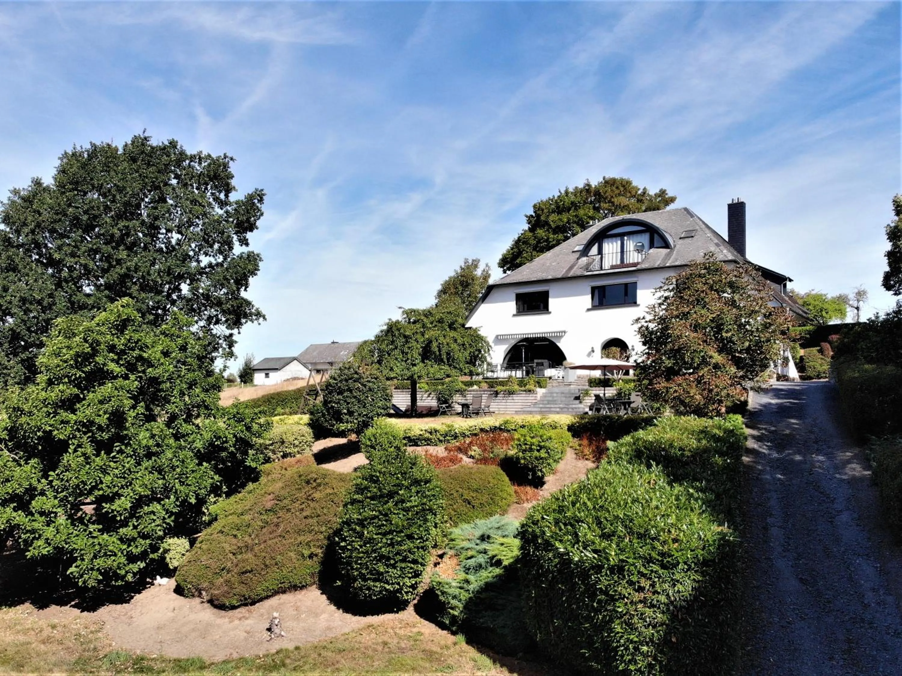 Property building in Les Alisiers