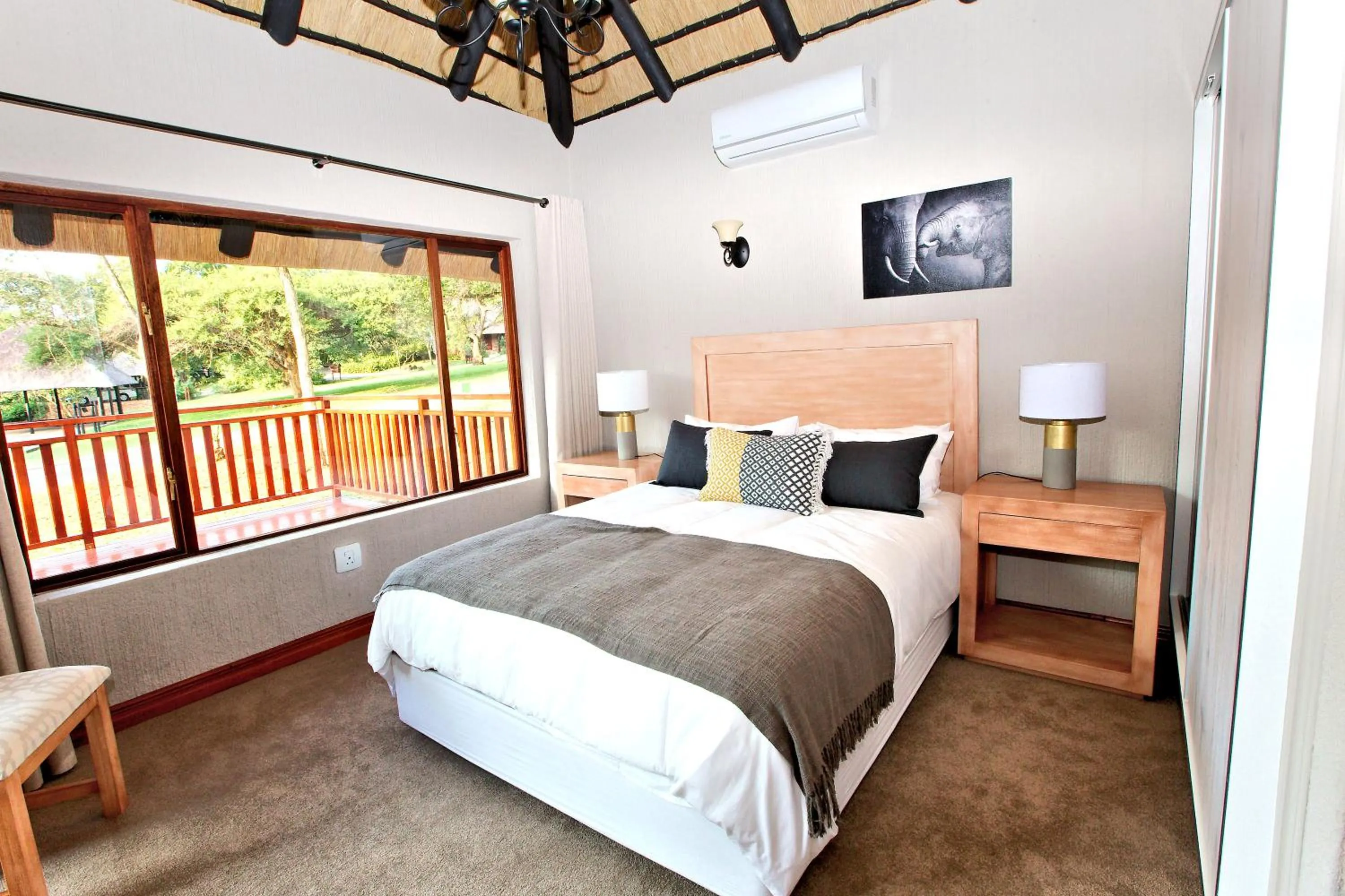 Bedroom, Bed in Kruger Park Lodge Unit No. 509