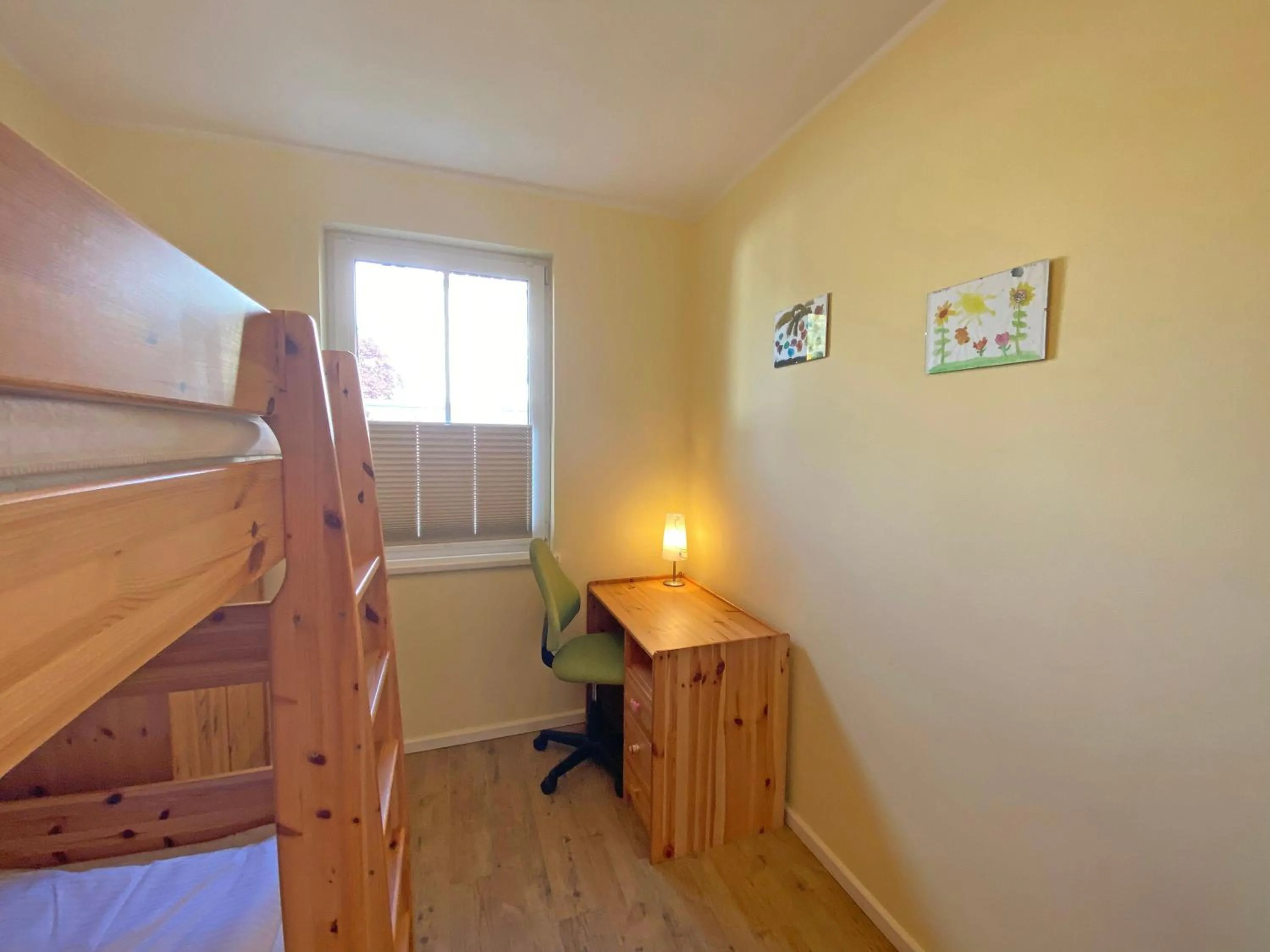 Bed in Villa Annika - Whg 10 mit Westbalkon