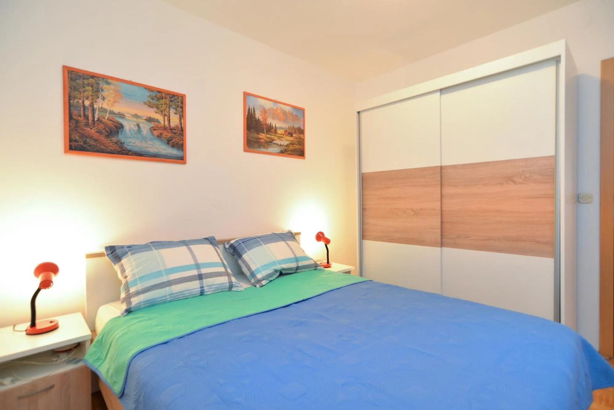 Bed in Apartments Milena 436
