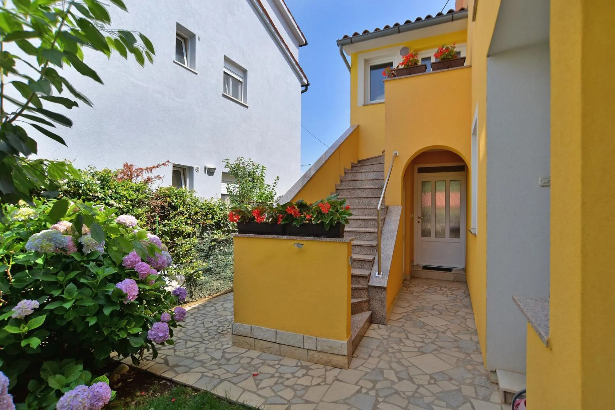 Apartments Milena 436