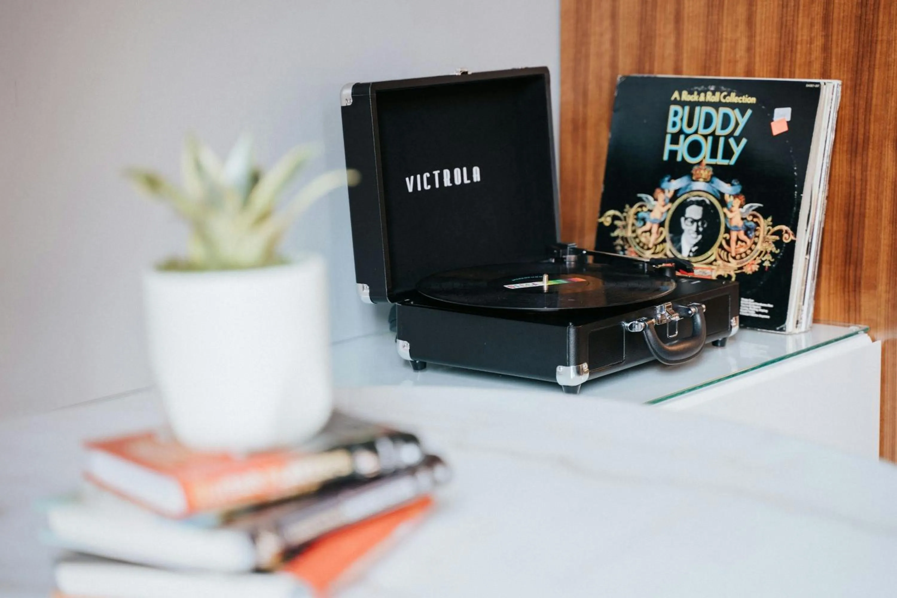 Photo of the whole room in Renaissance Saint Elm Dallas Downtown Hotel