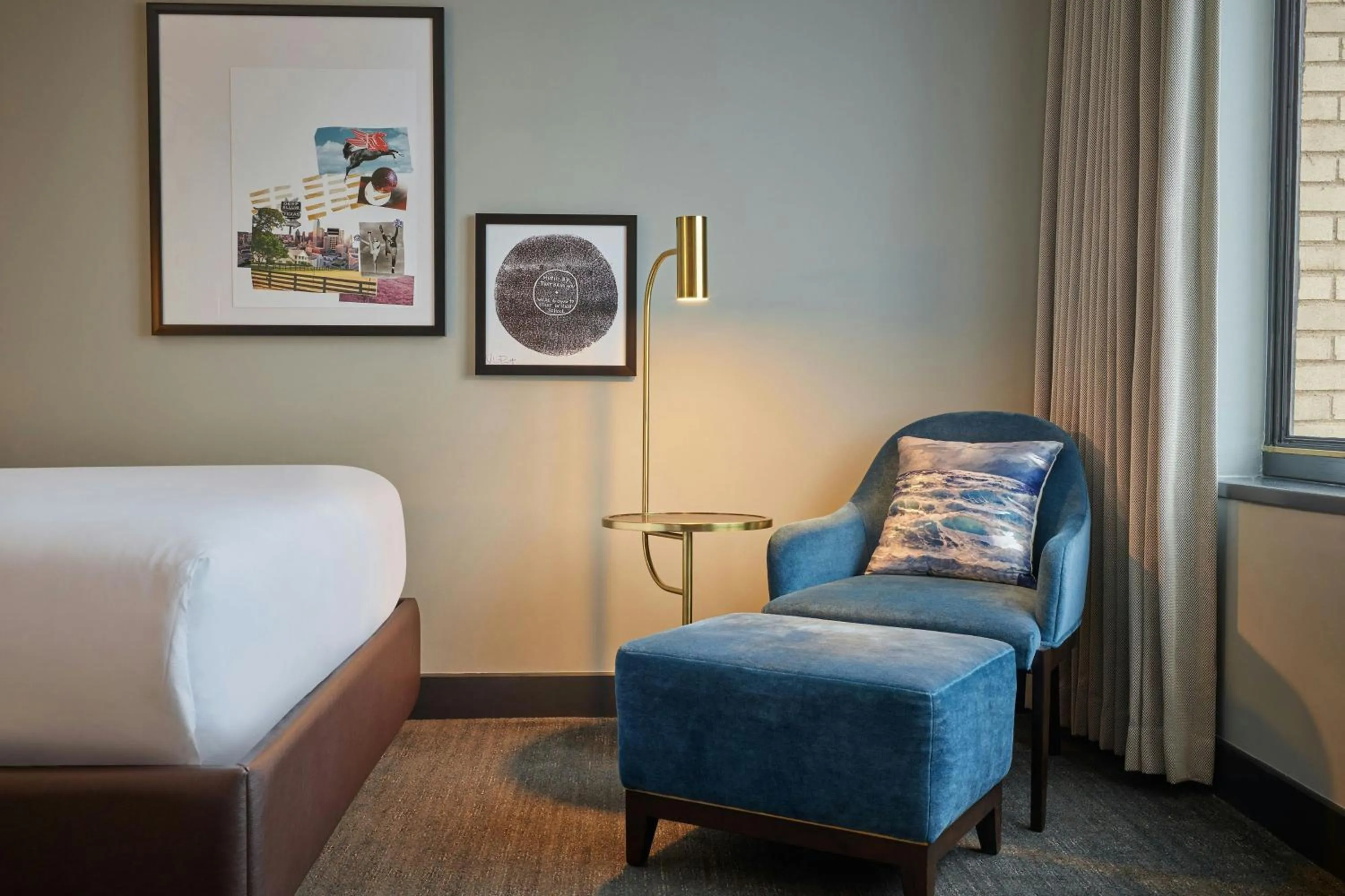 Photo of the whole room, Bed in Renaissance Saint Elm Dallas Downtown Hotel