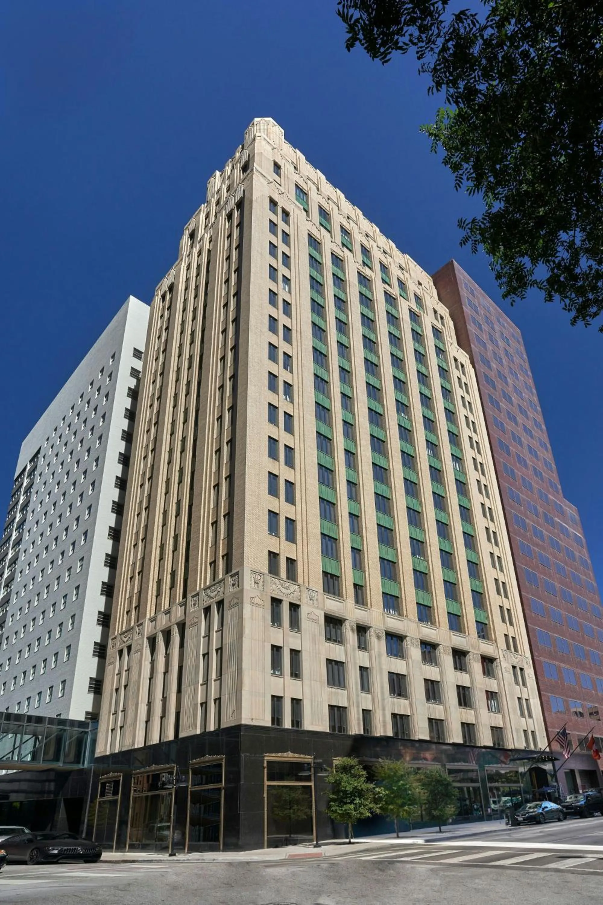 Property building in Renaissance Saint Elm Dallas Downtown Hotel