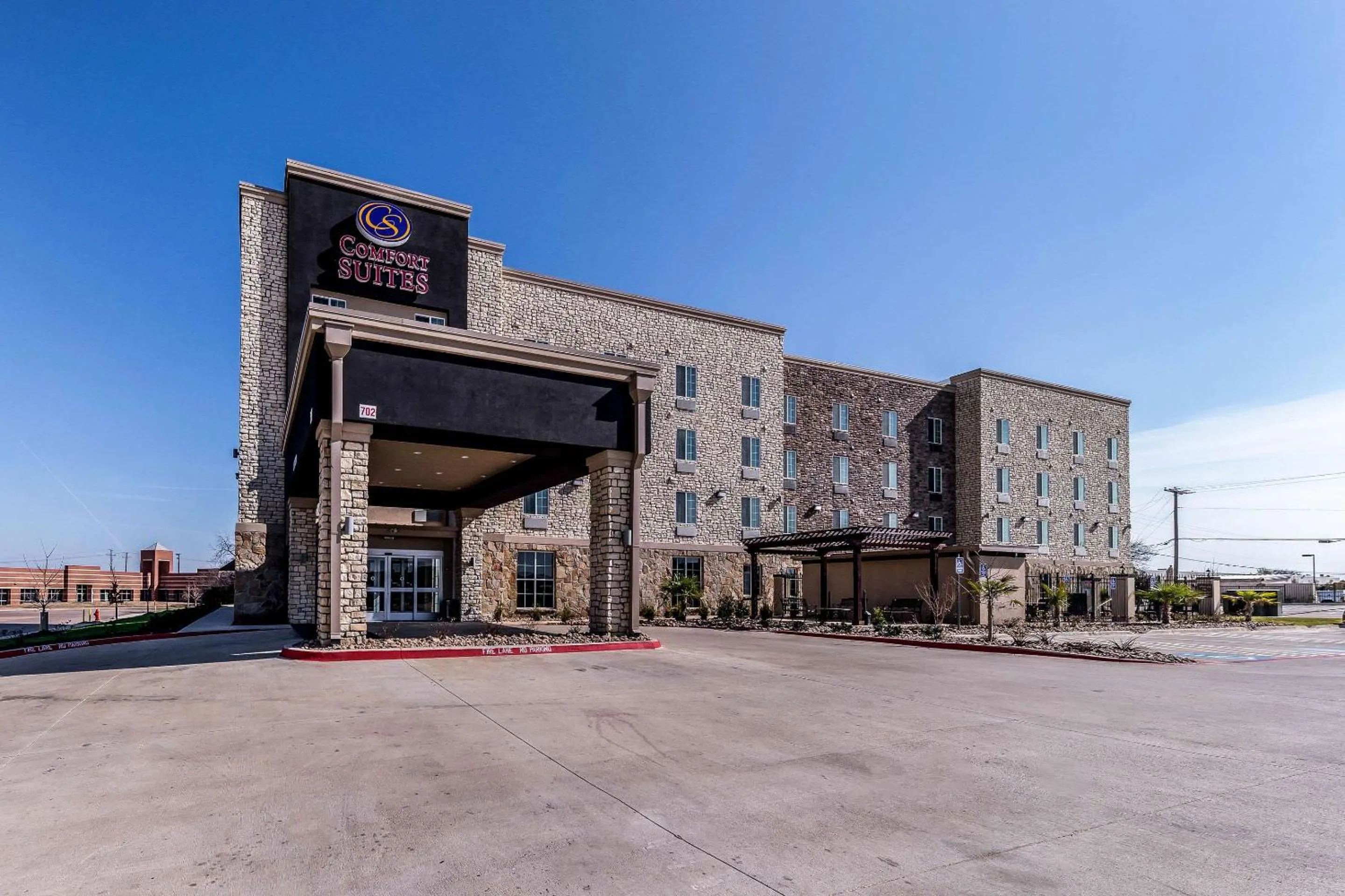 Property building in Comfort Suites Grand Prairie - Arlington North