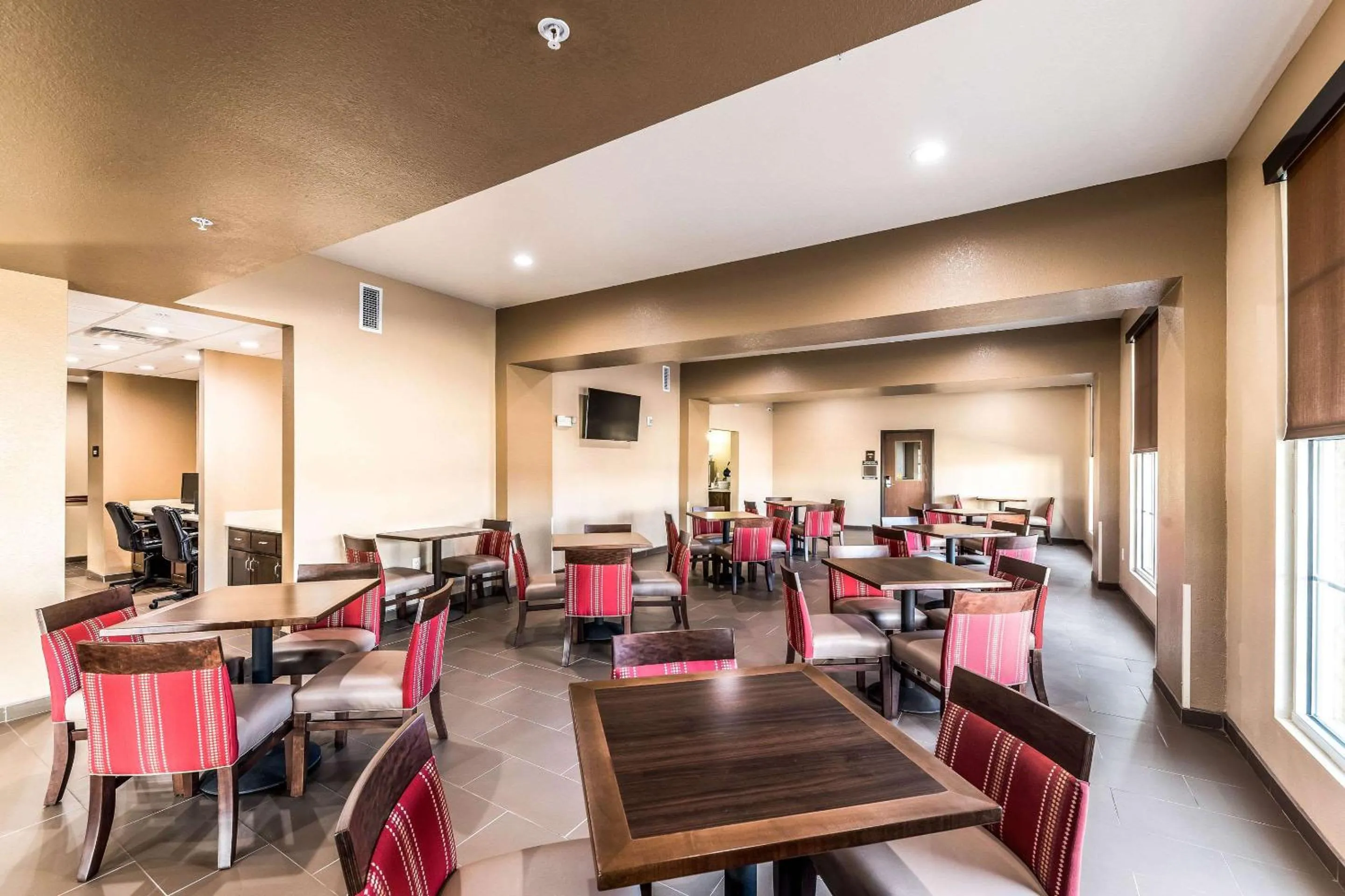 Restaurant/places to eat in Comfort Suites Grand Prairie - Arlington North