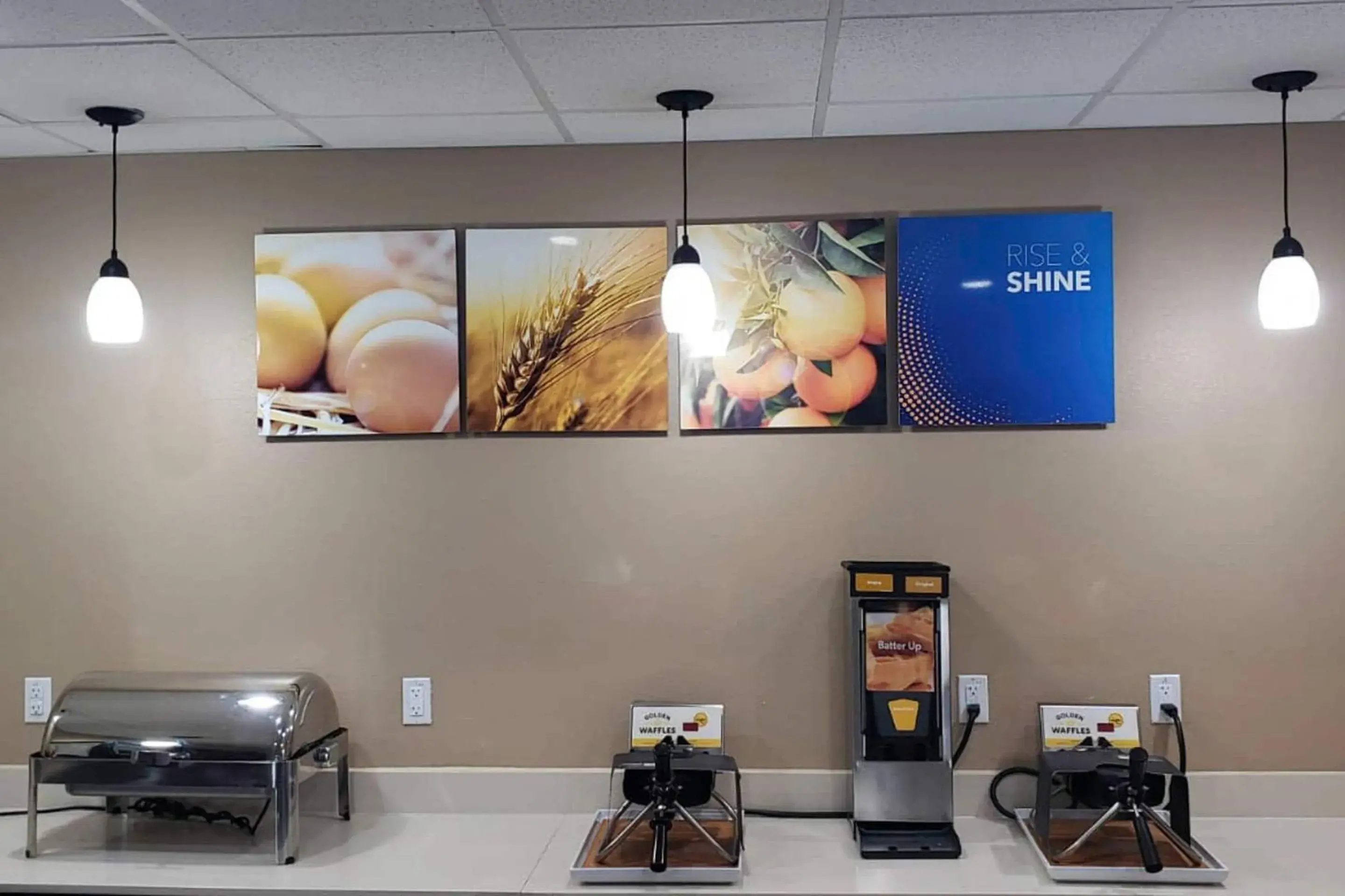 Breakfast in Comfort Suites Grand Prairie - Arlington North Breakfast in Comfort Suites Grand Prairie - Arlington North