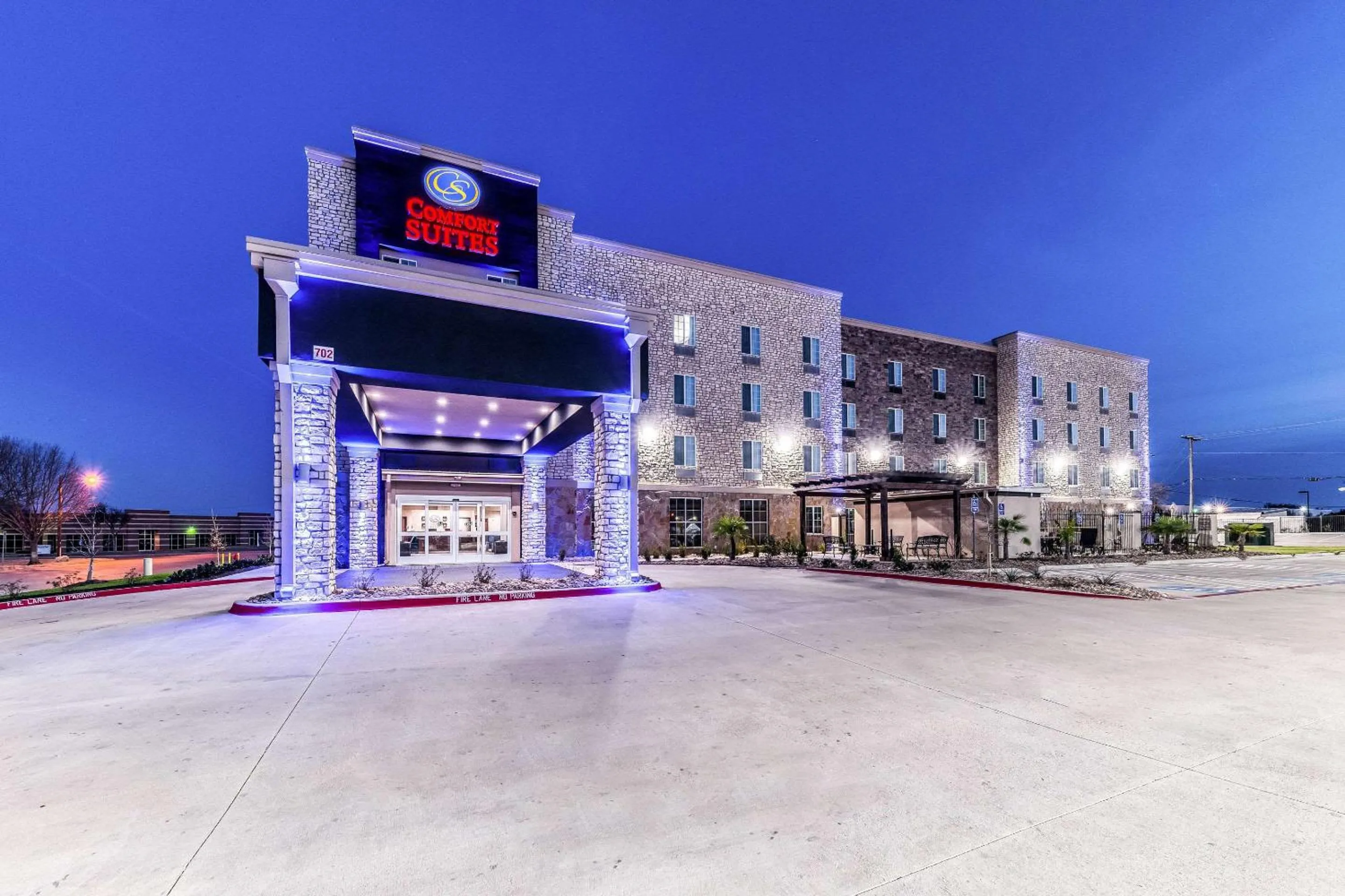 Property building in Comfort Suites Grand Prairie - Arlington North