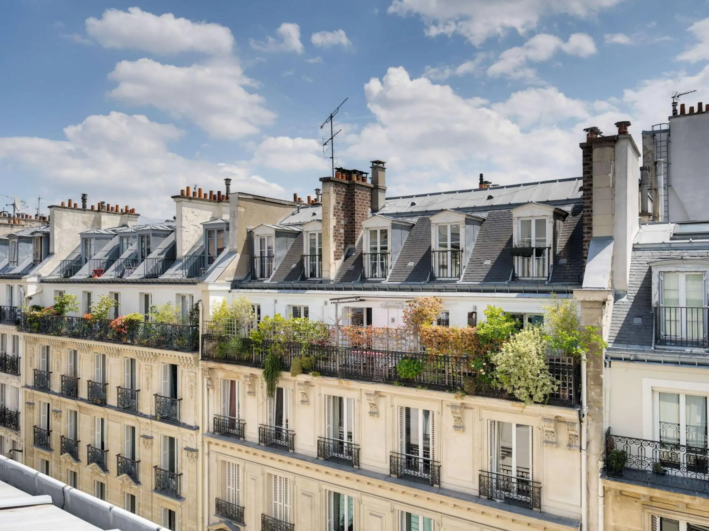 Property building in ibis Styles Paris Cadet Lafayette Property building in ibis Styles Paris Cadet Lafayette