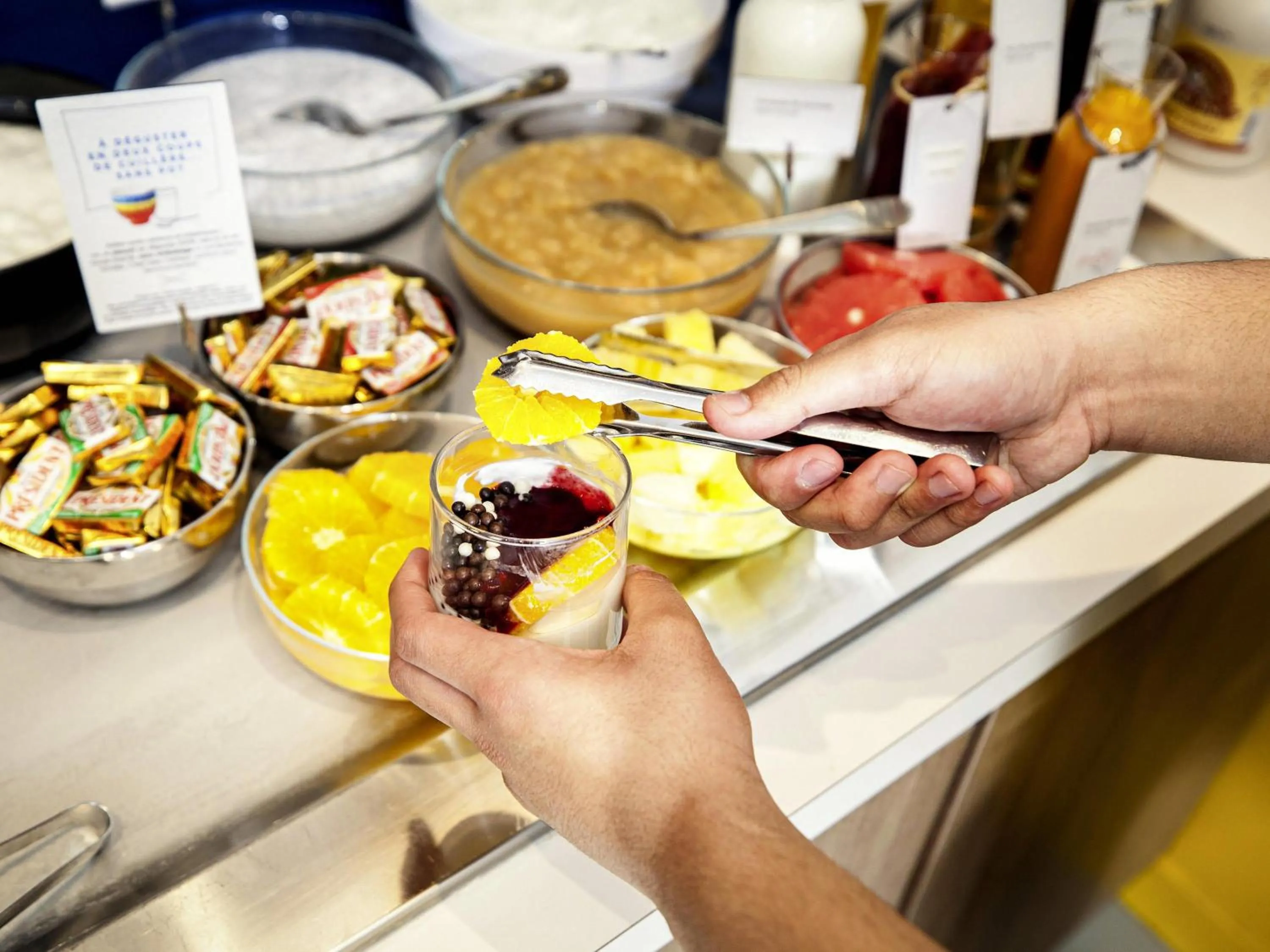 Breakfast in ibis Styles Paris Cadet Lafayette