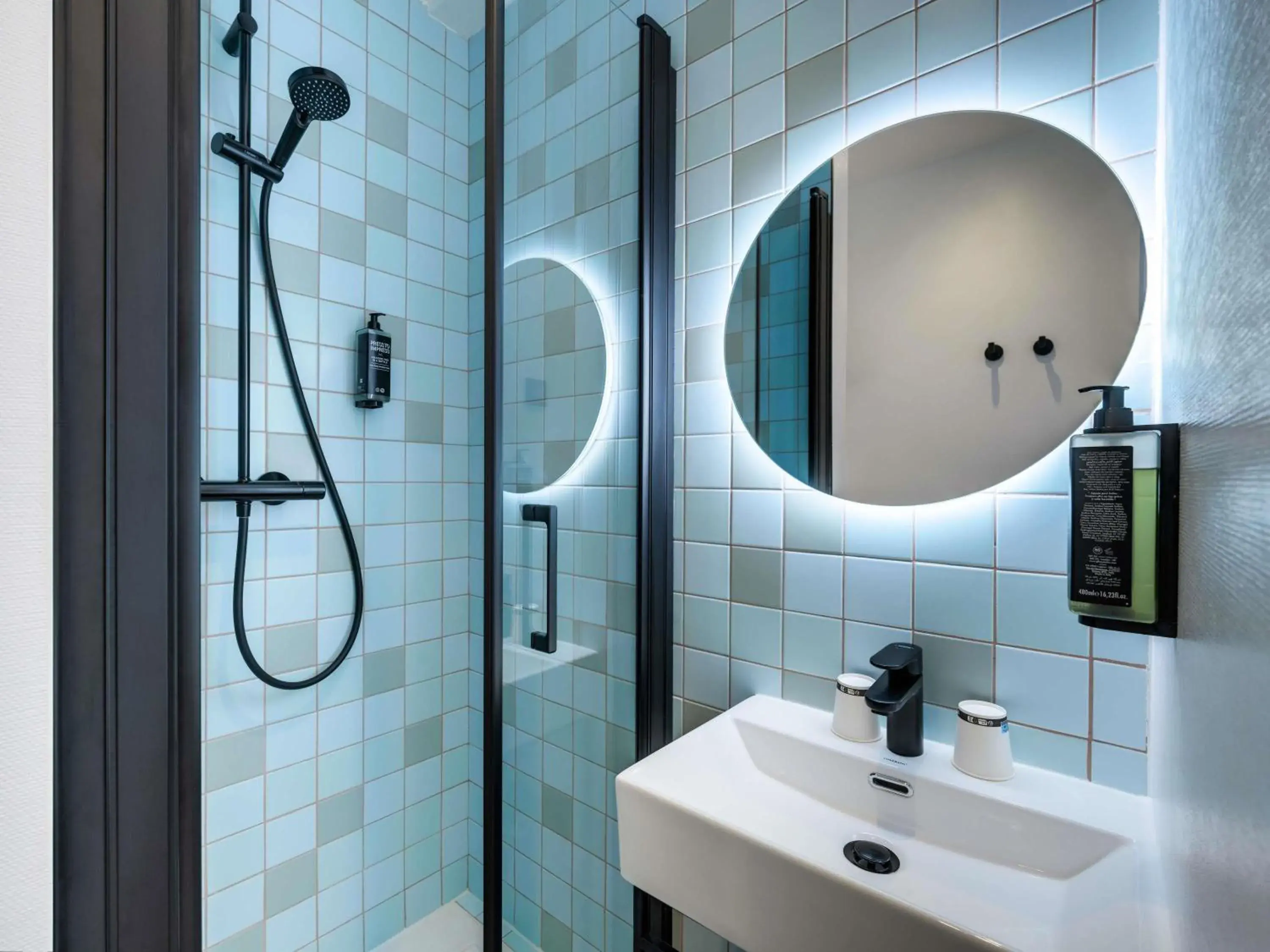 Bedroom in ibis Styles Paris Cadet Lafayette Bedroom in ibis Styles Paris Cadet Lafayette