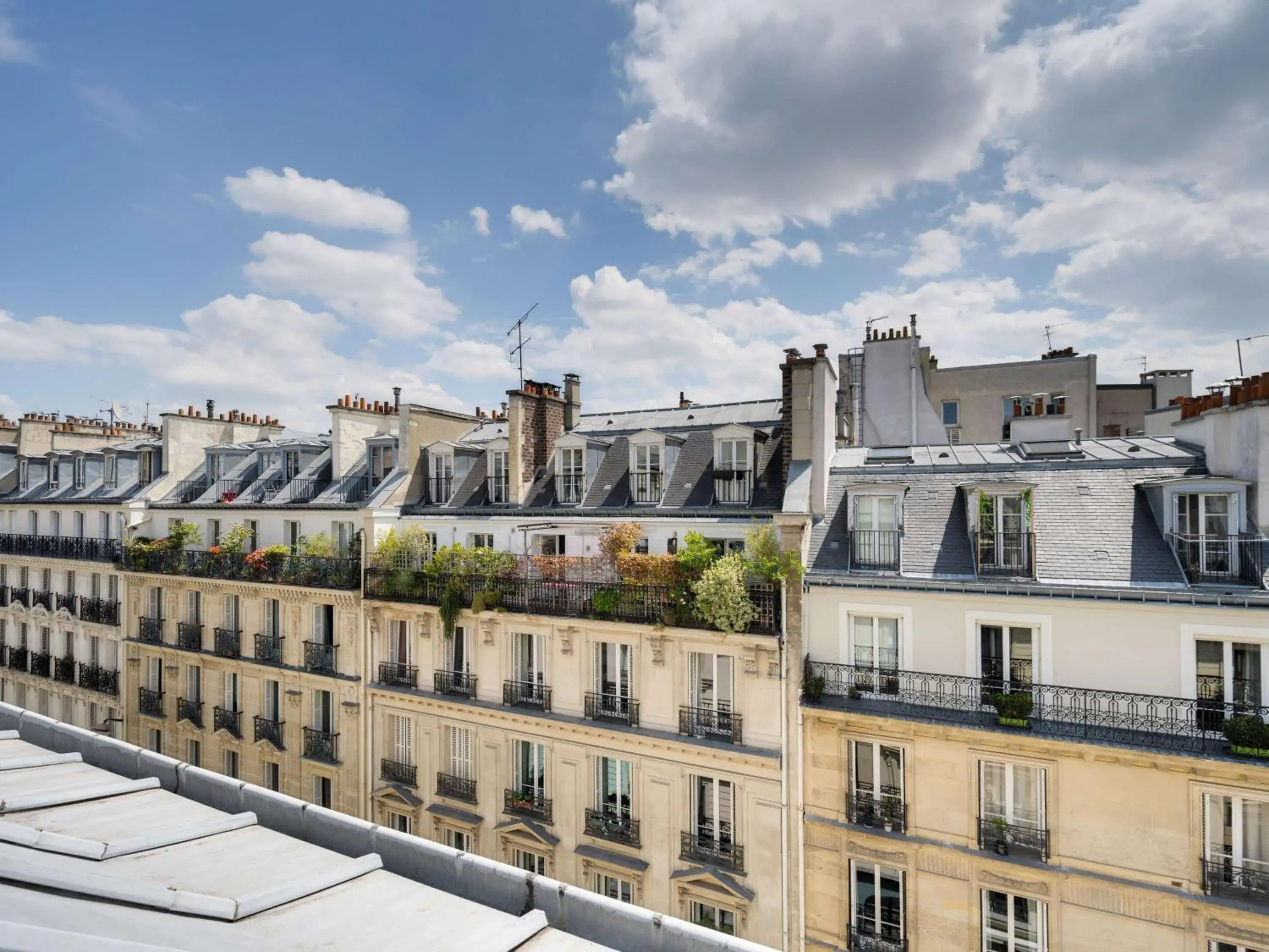 Property building in ibis Styles Paris Cadet Lafayette Property building in ibis Styles Paris Cadet Lafayette