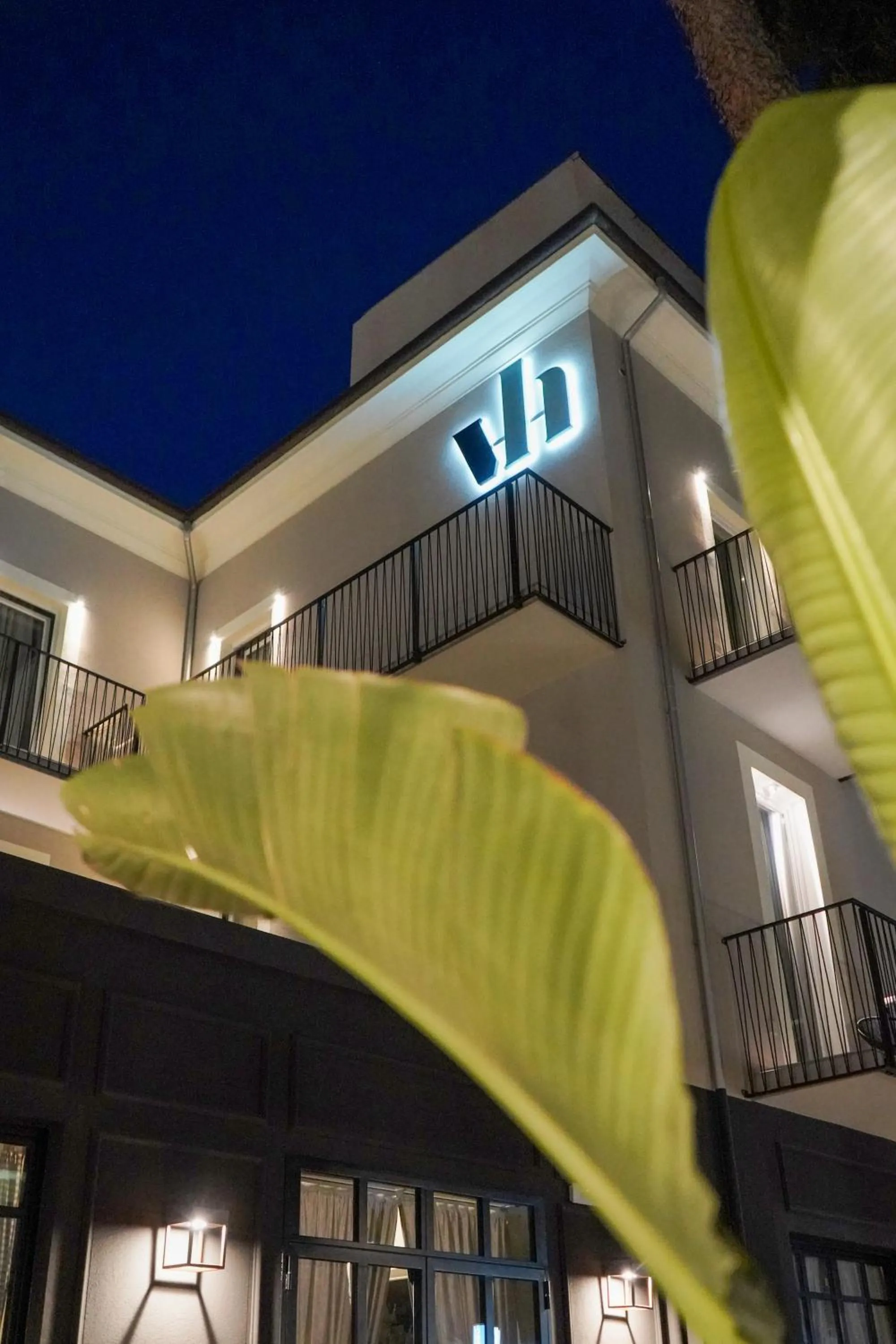 Property building in Hotel Vagabond