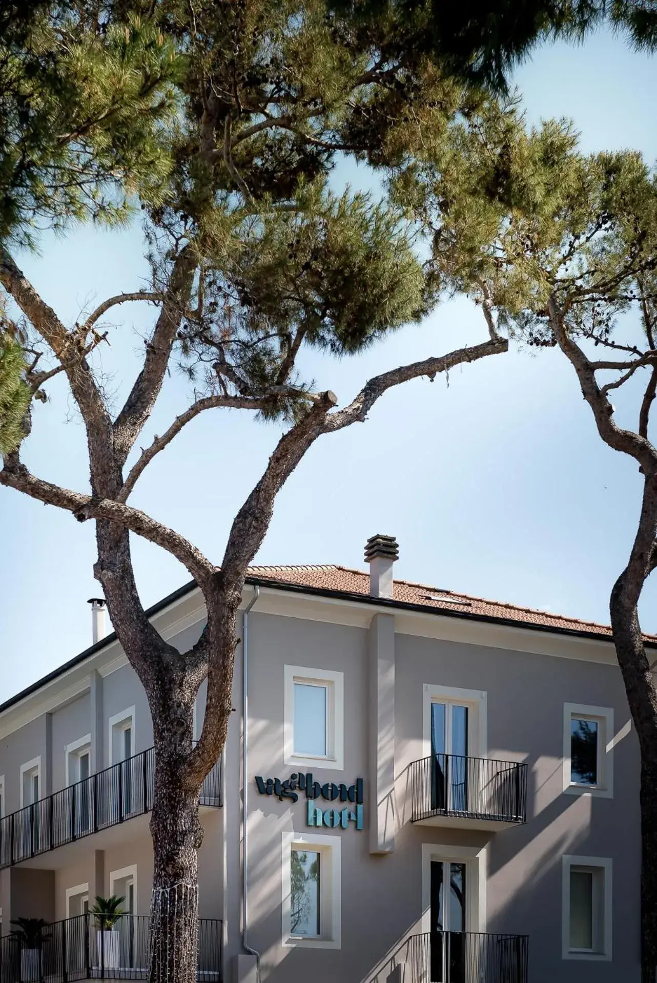 Property building in Hotel Vagabond Property building in Hotel Vagabond