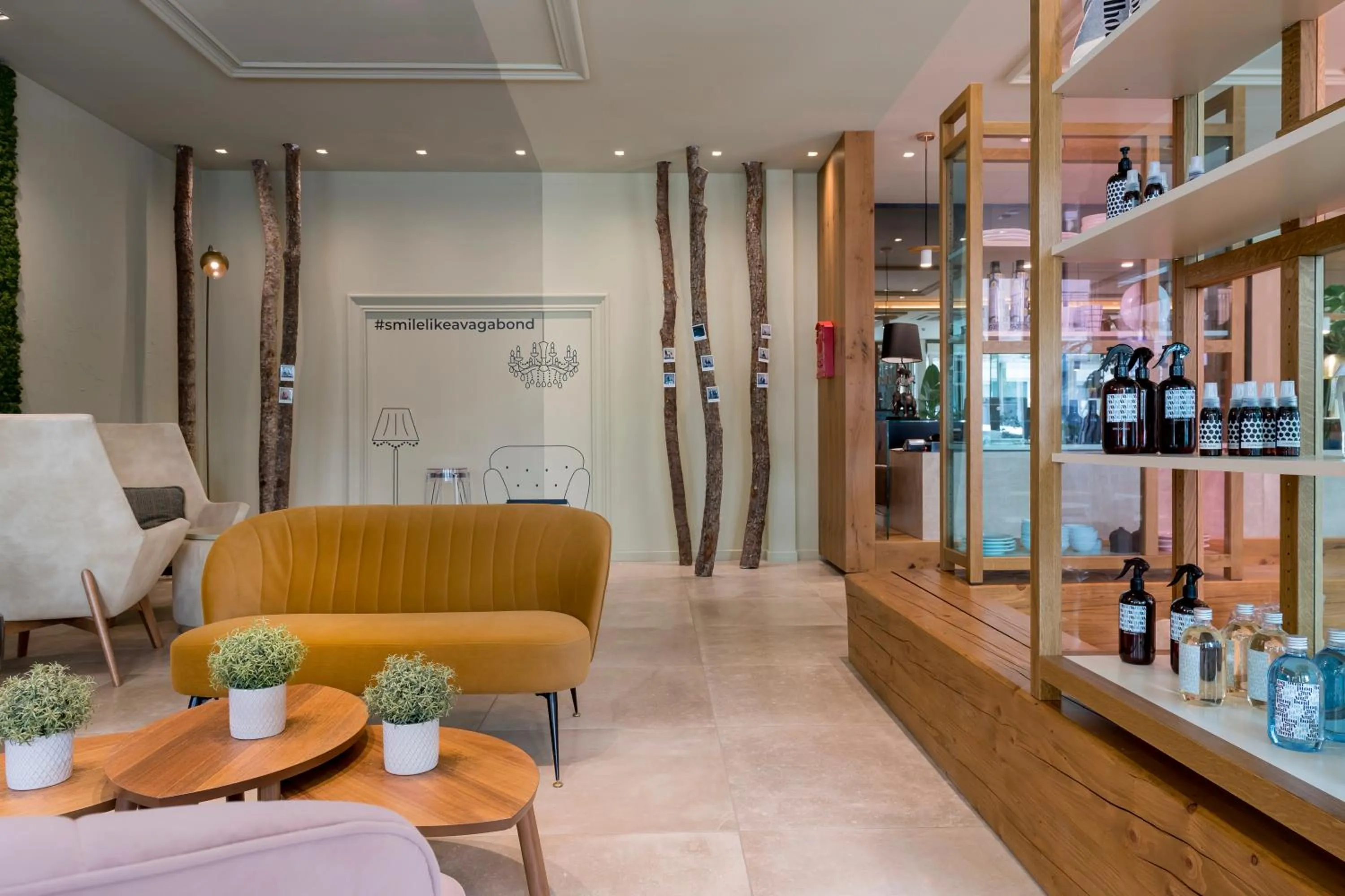 Seating area in Hotel Vagabond