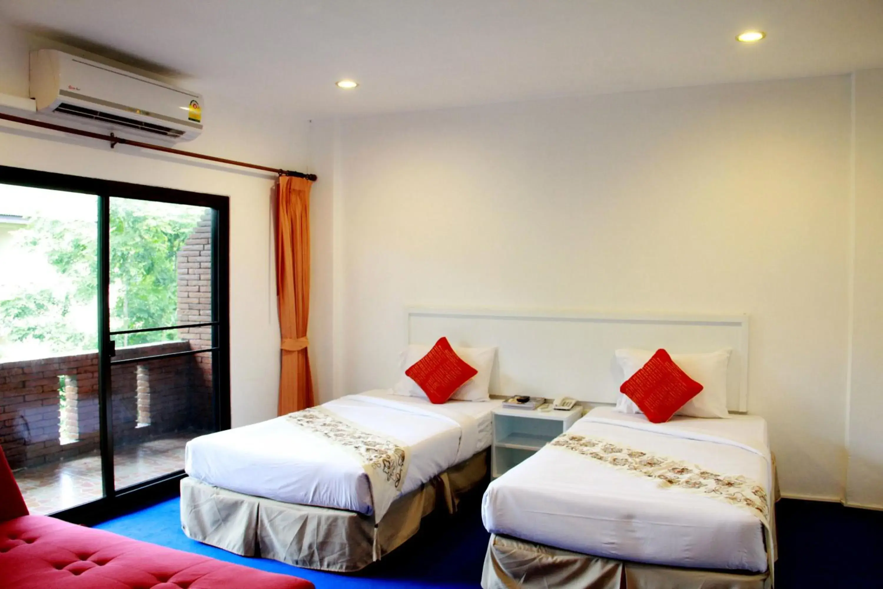 Superior Twin Room in NIM SEE SENG Hotel Superior Twin Room in NIM SEE SENG Hotel