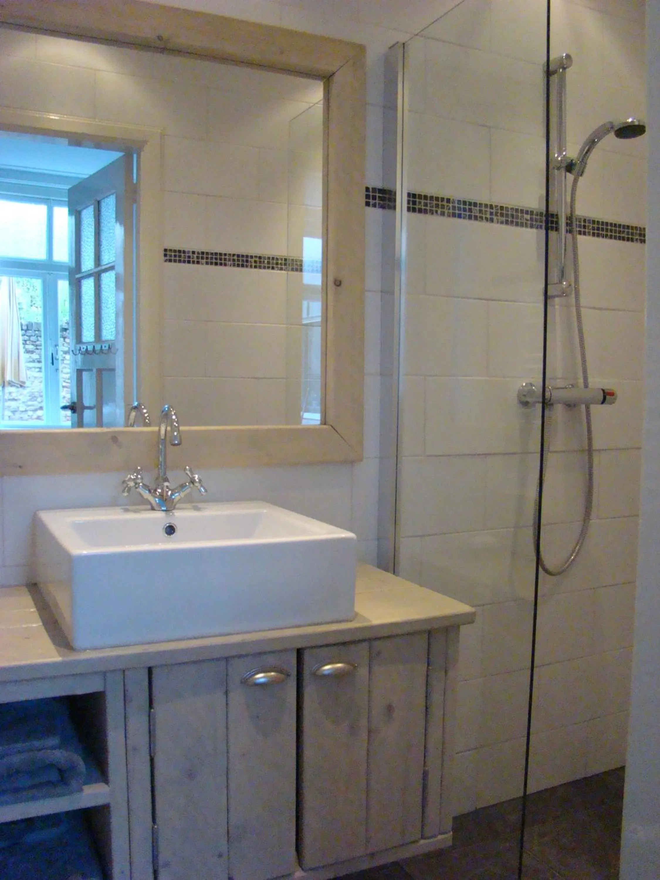 Shower in B&B Vierwinden