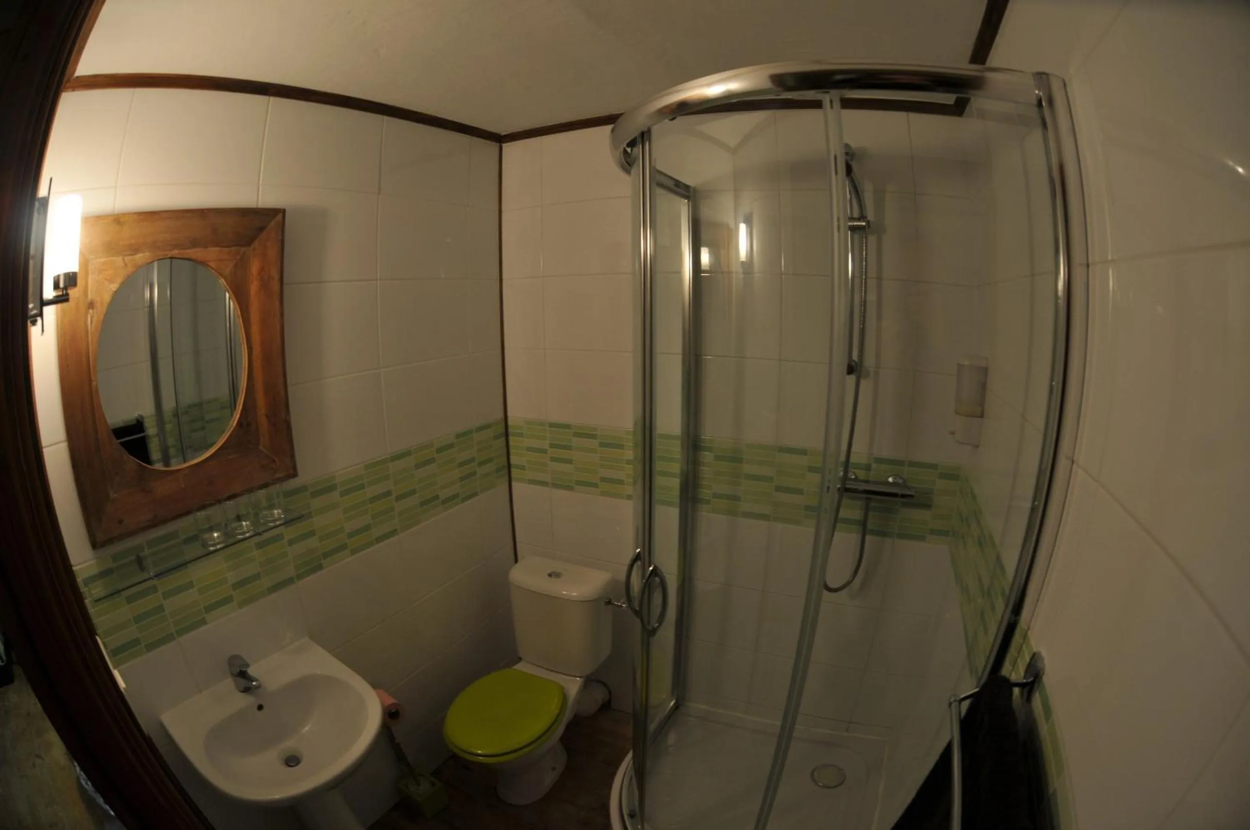 Bathroom in Auberge De La Providence