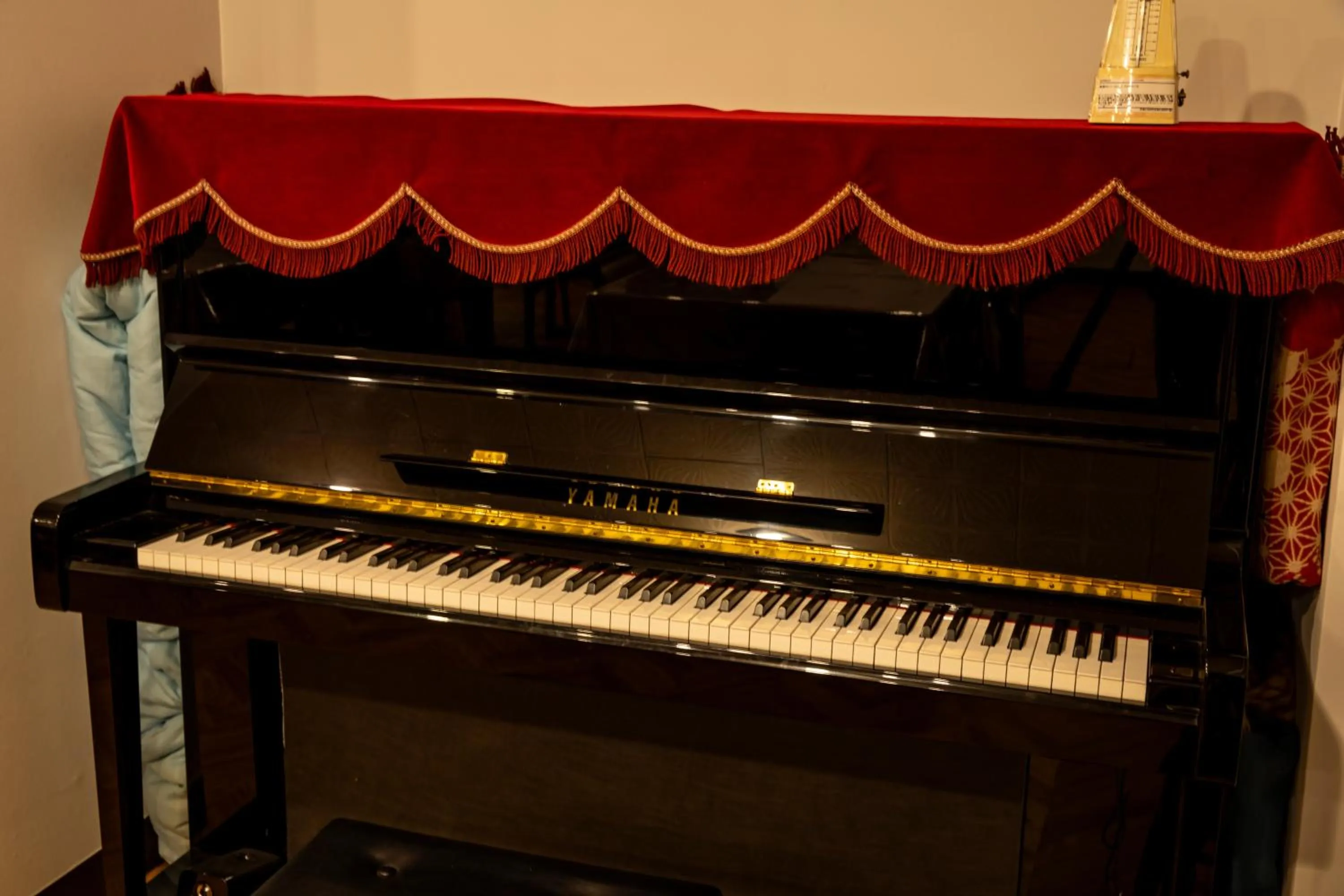 Entertainment in Shimaya