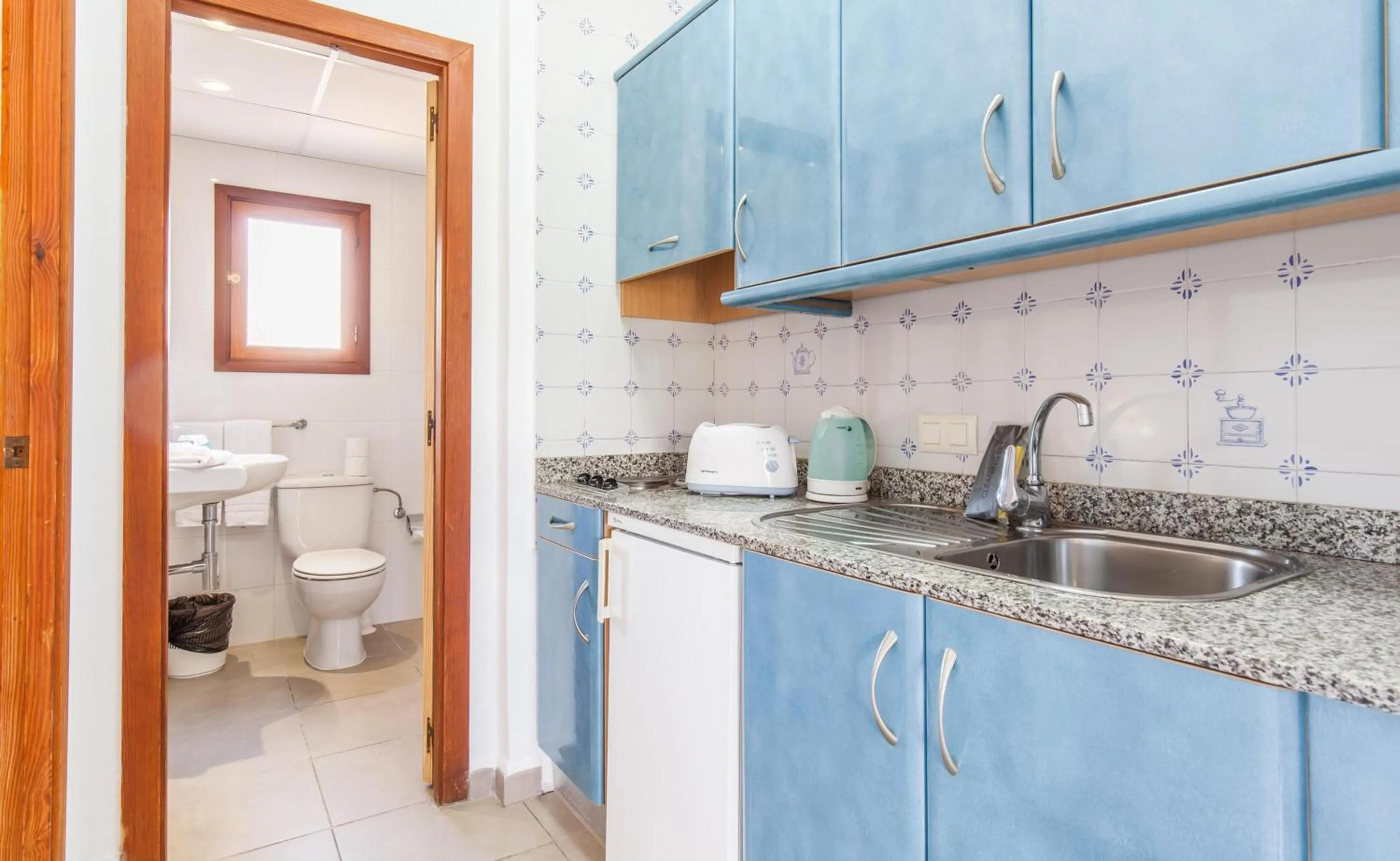 Kitchen or kitchenette in BLUESEA Ses Cases d'Or