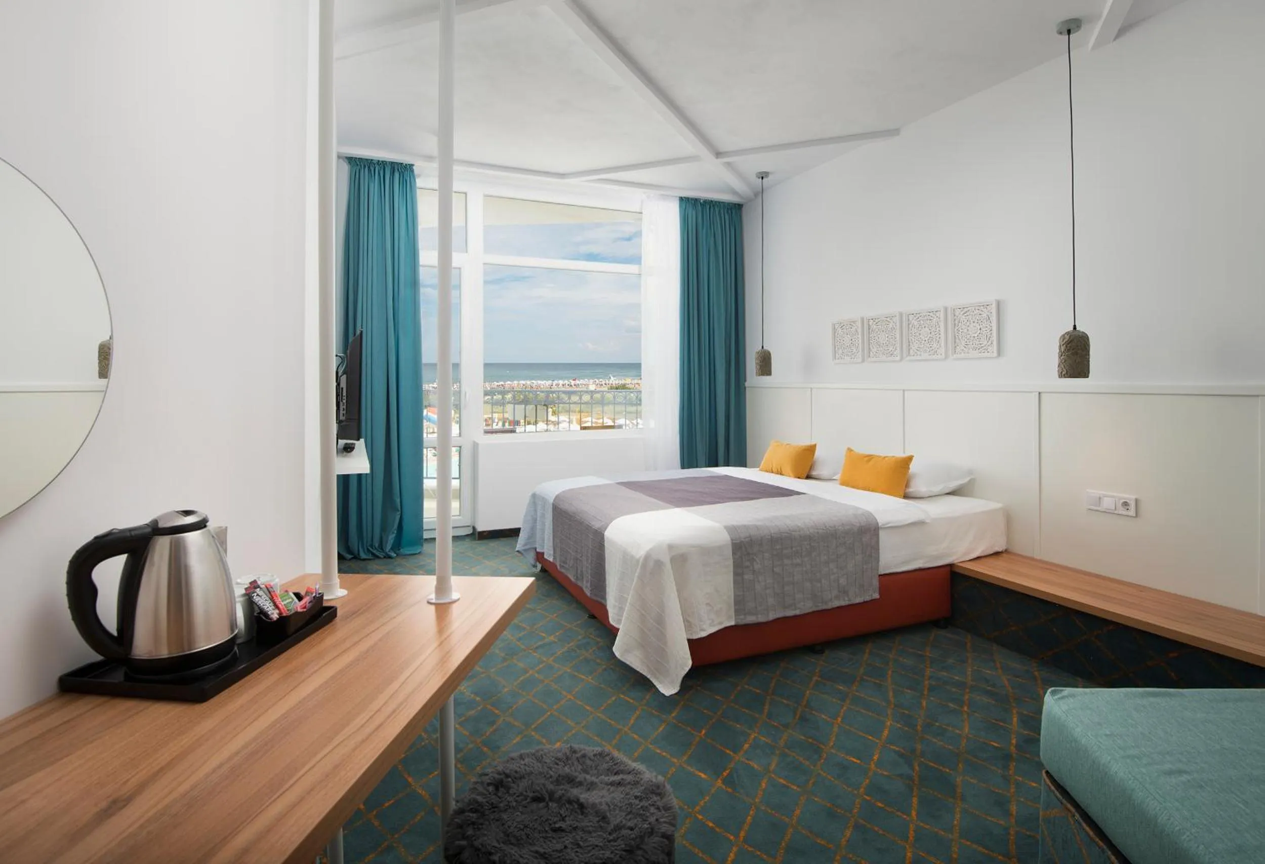 Bed in Sunrise Blue Magic Resort - All Inclusive