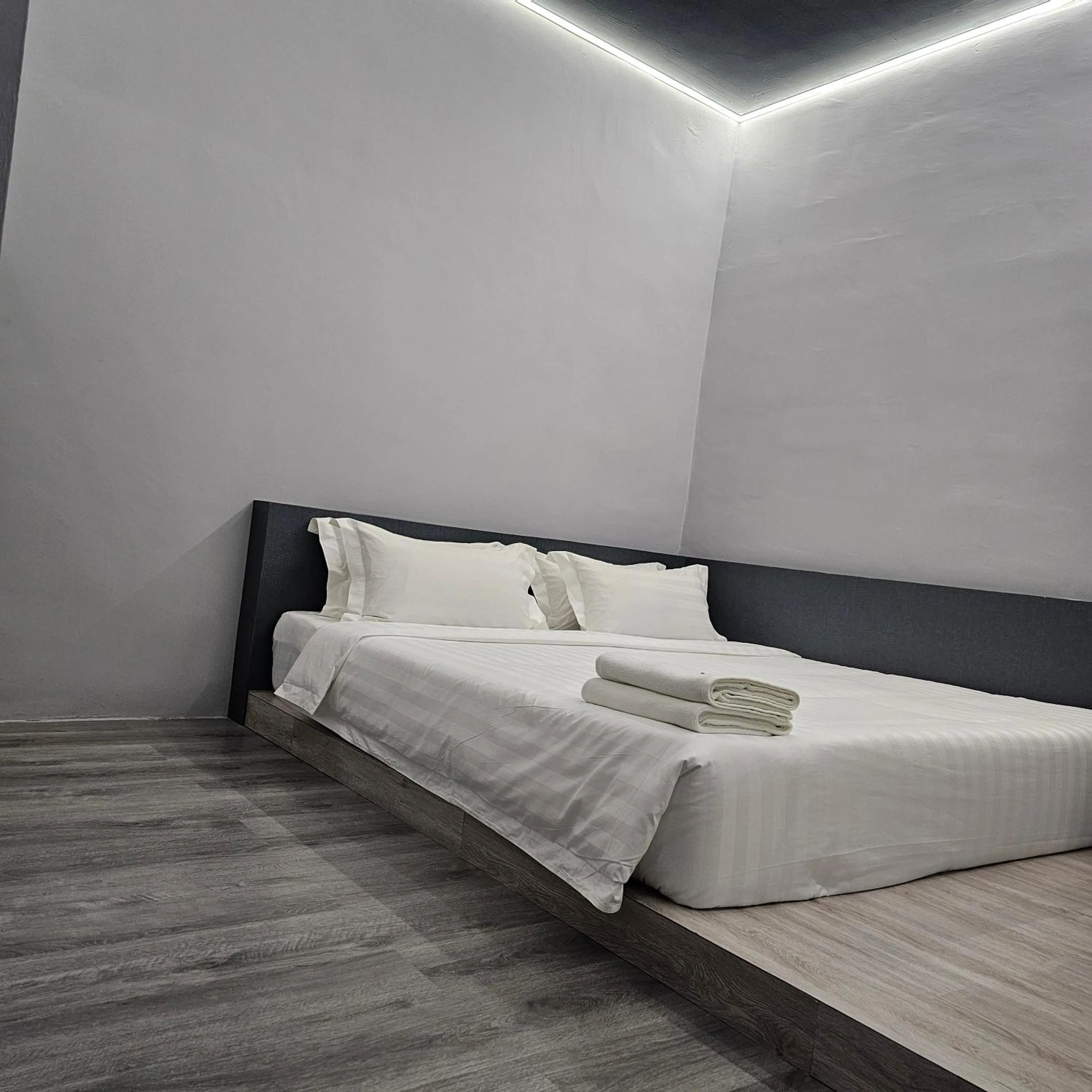 Bed in Pantai Inn Kota Kinabalu