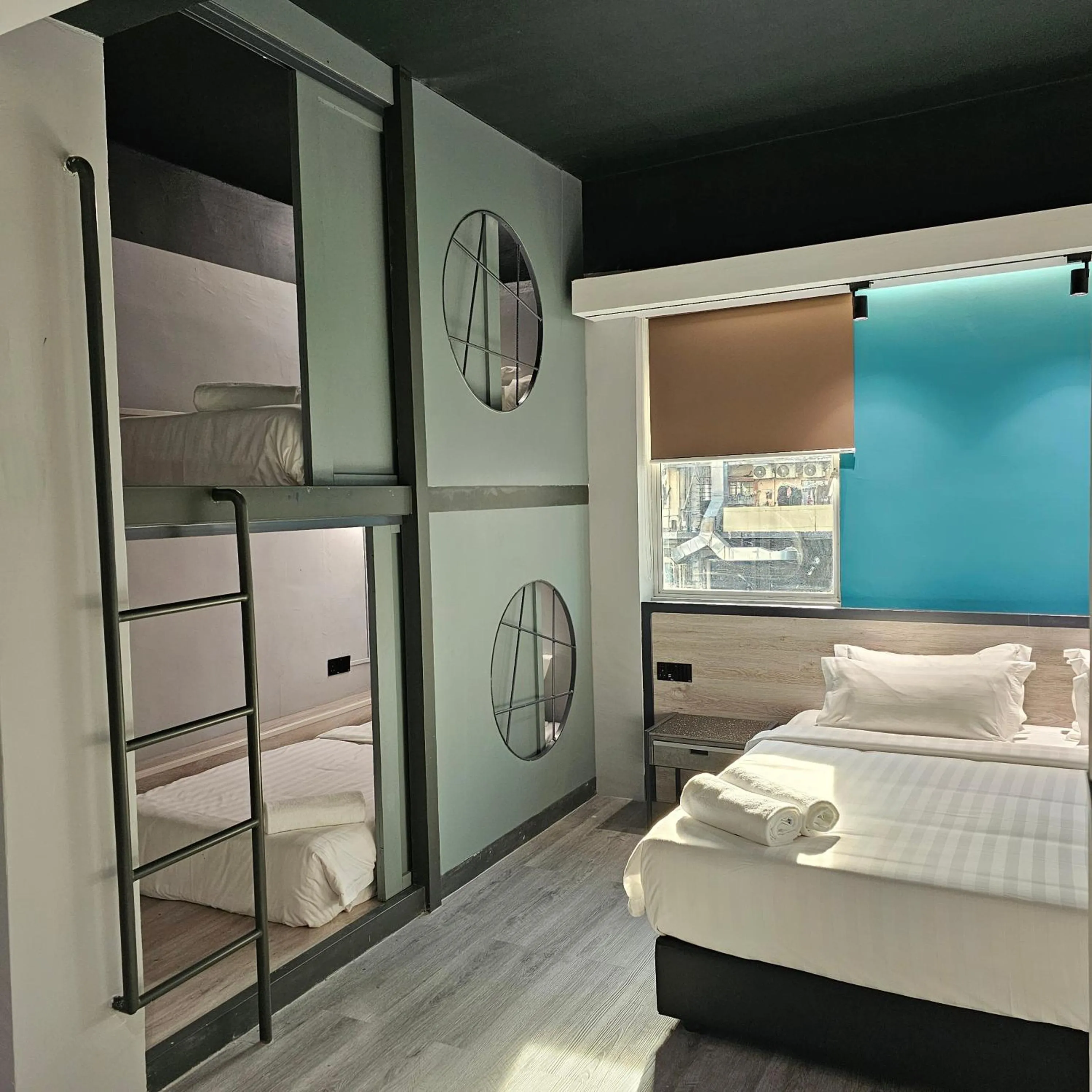 Bed in Pantai Inn Kota Kinabalu