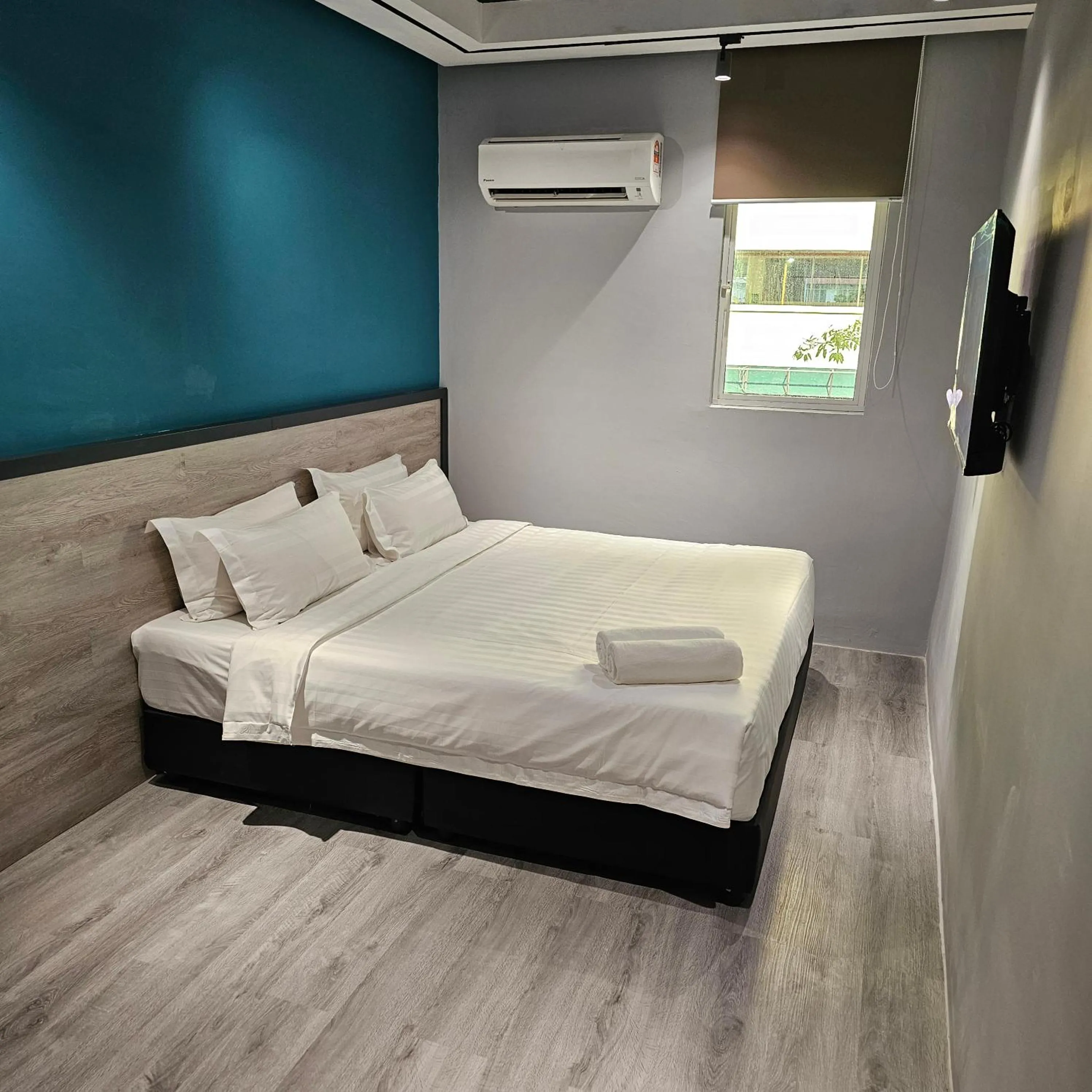 Bed in Pantai Inn Kota Kinabalu