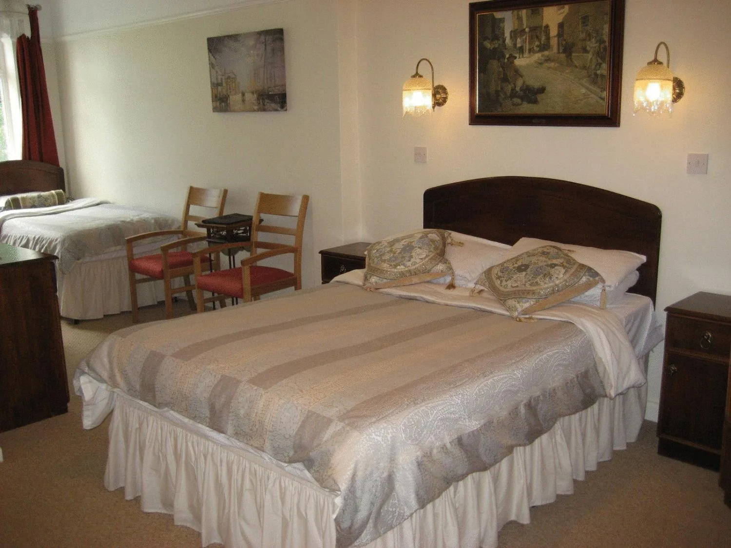 Bed in The Dial House Guest House