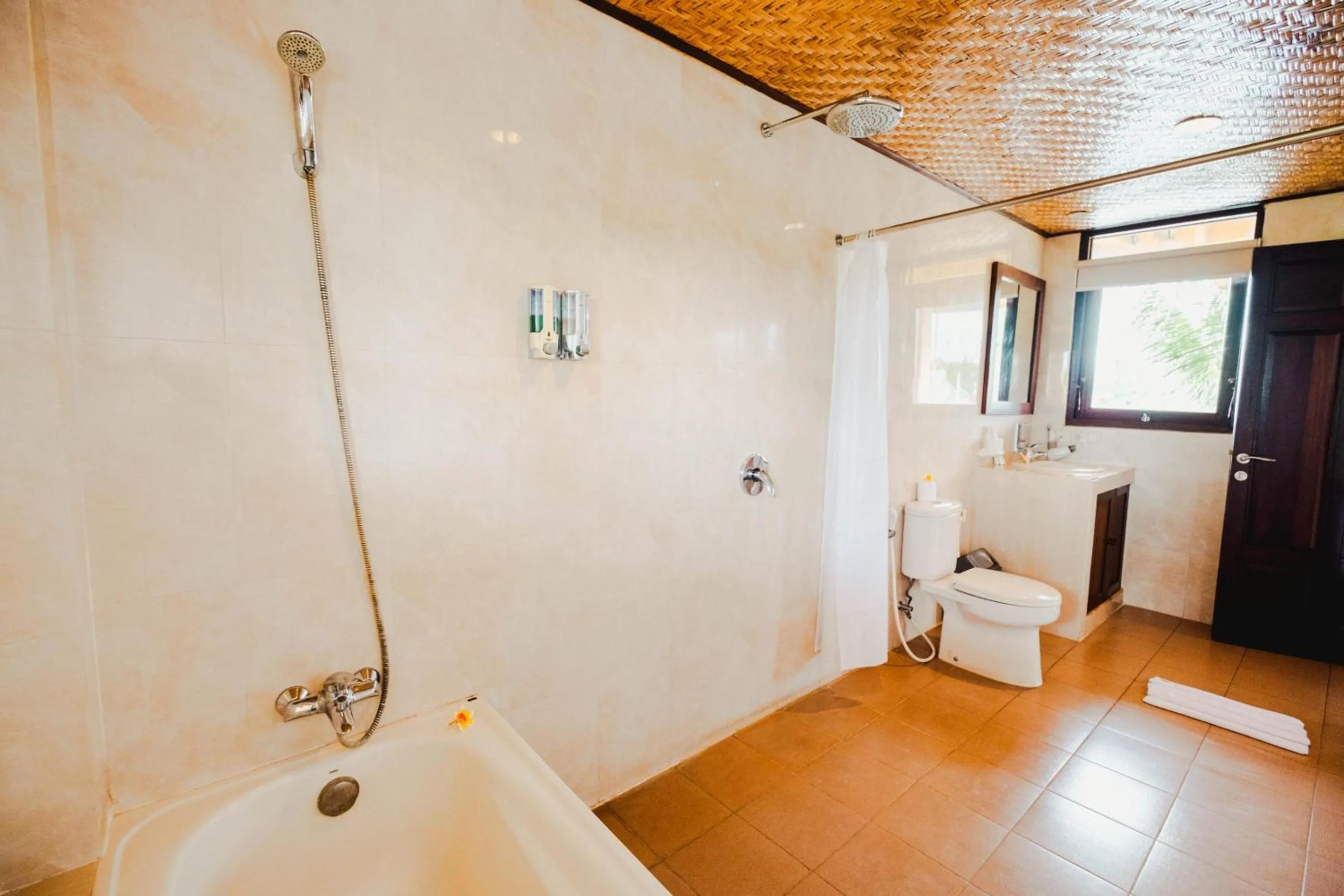 Toilet in Sri Aksata Ubud Resort