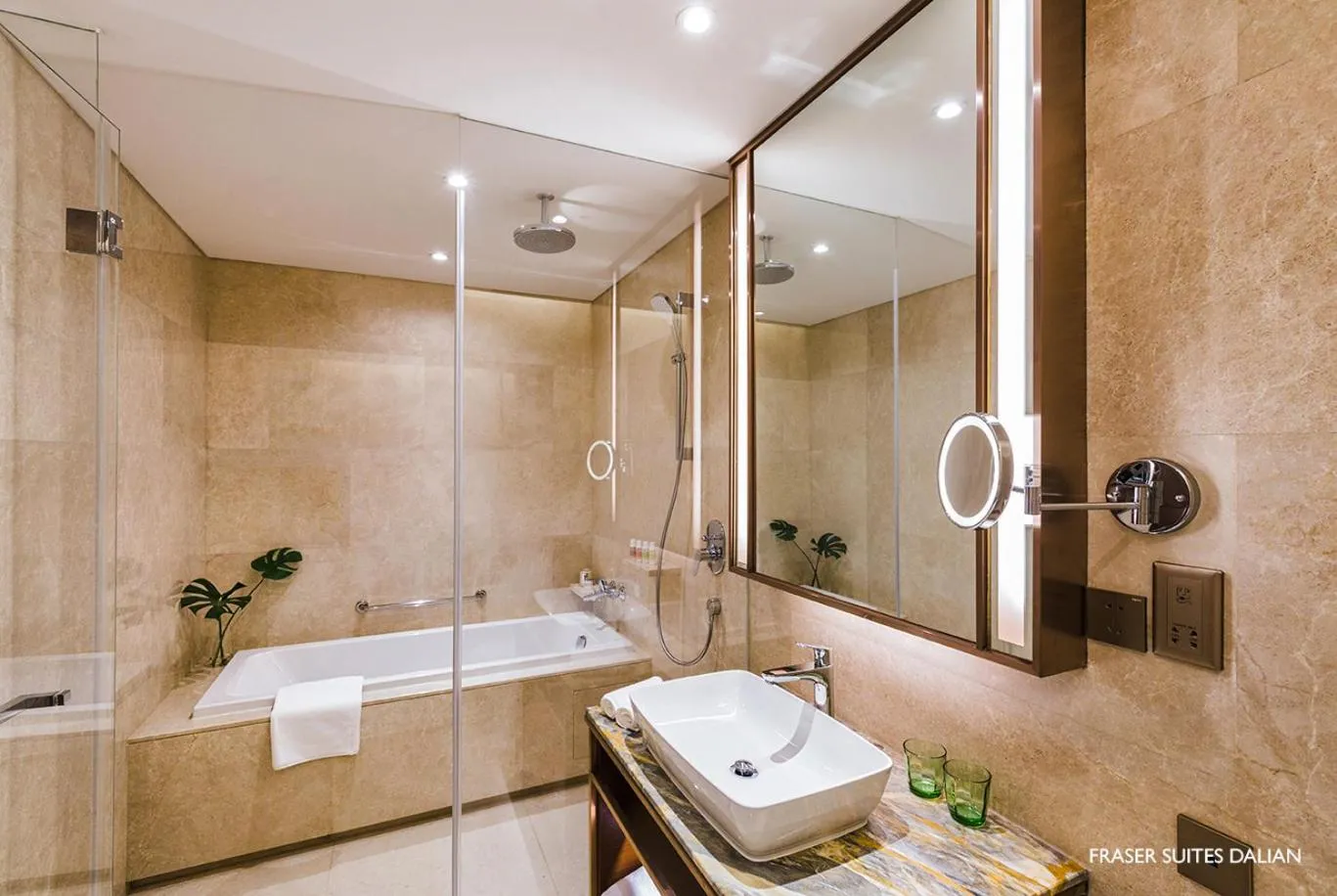 Bathroom in Fraser Suites Dalian