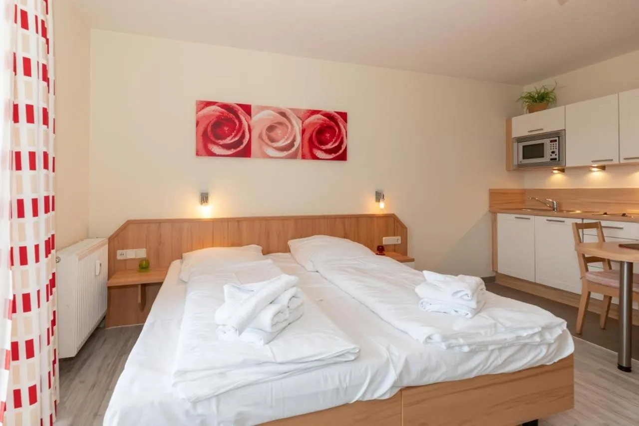 Bed in Yachthafenresidenz