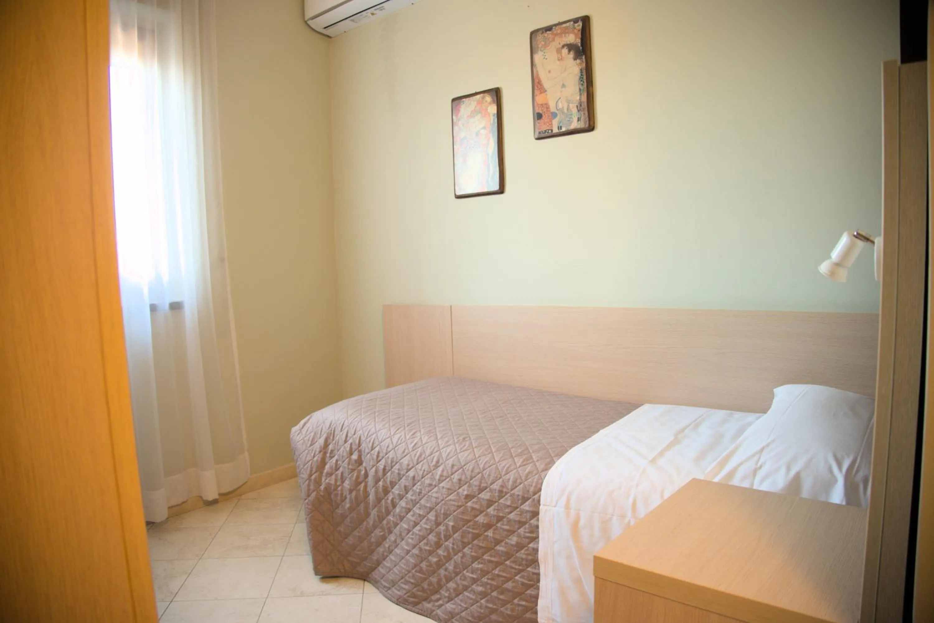 Bedroom, Bed in Hotel Dei Tartari