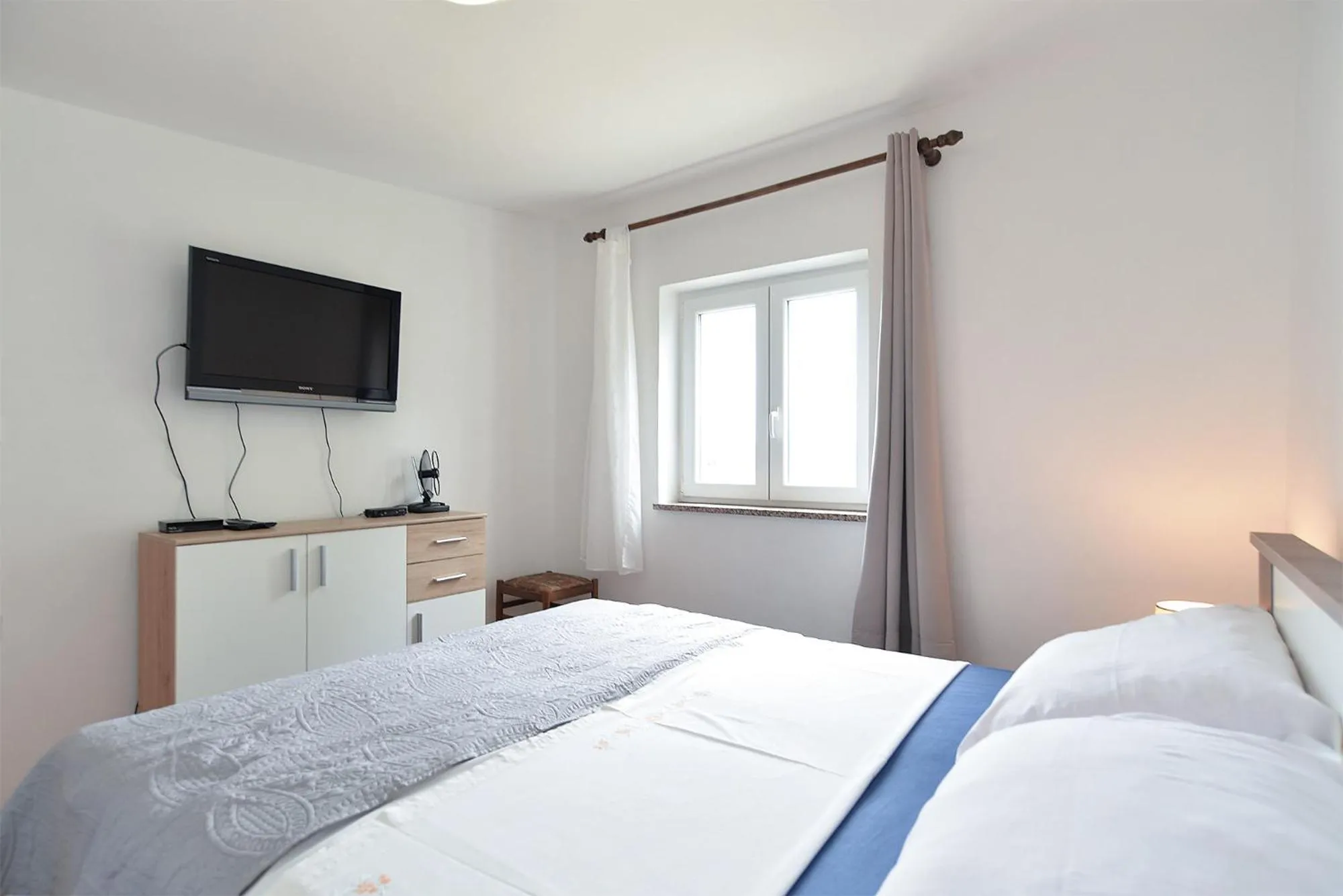 Bed in Apartments Fazana 407