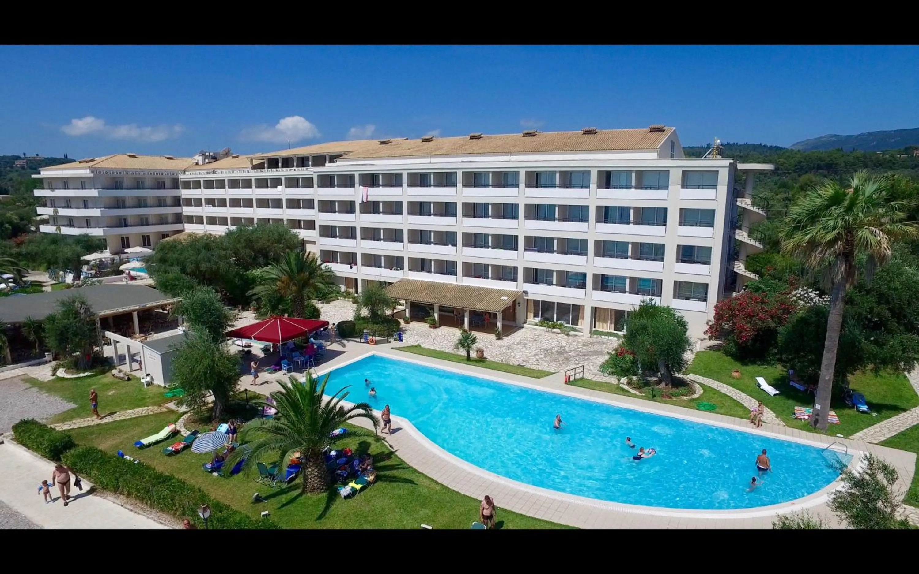 Swimming pool in Elea Beach Hotel