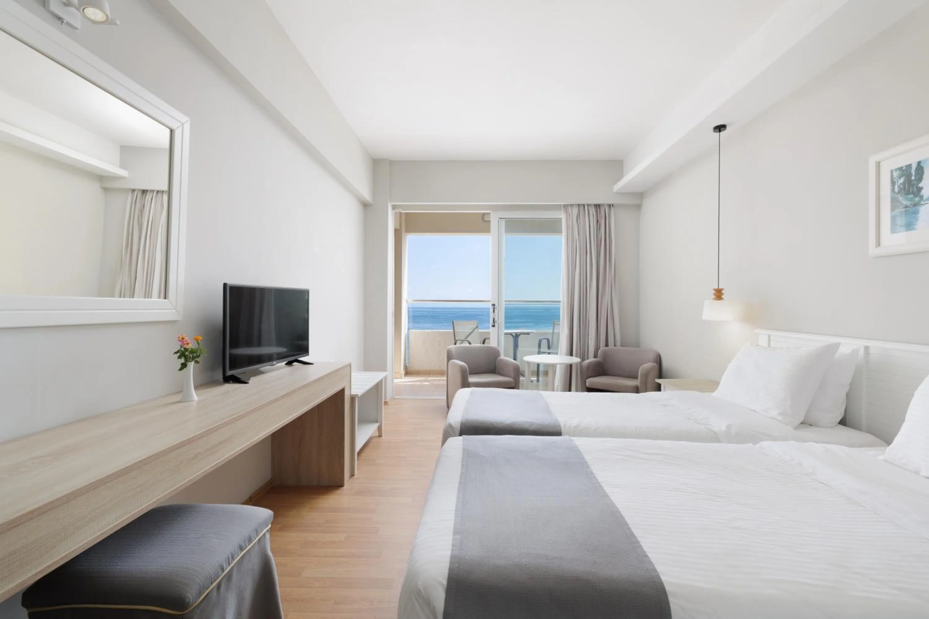 Bedroom, Bed in Elea Beach Hotel