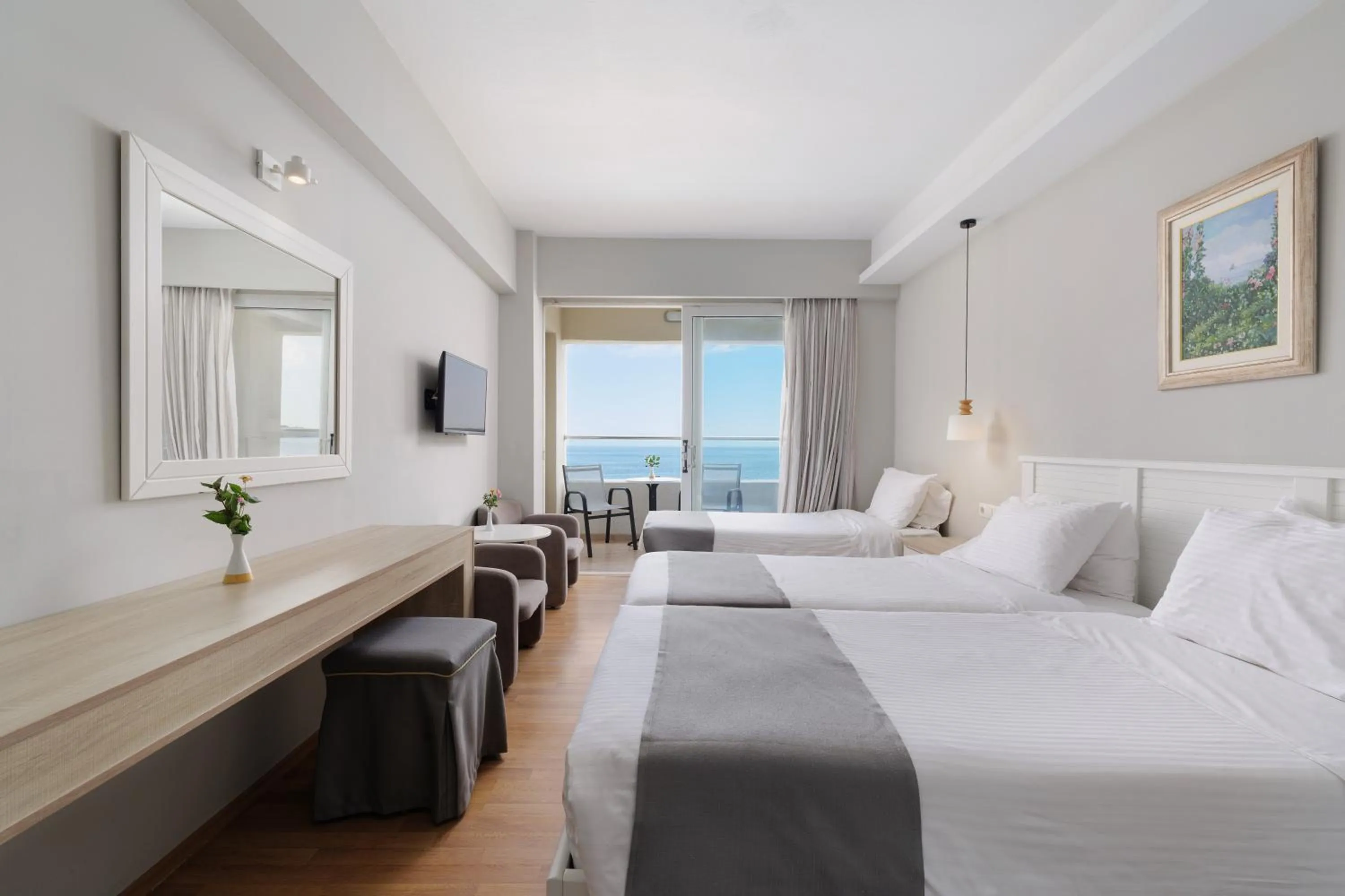 Bedroom, Bed in Elea Beach Hotel