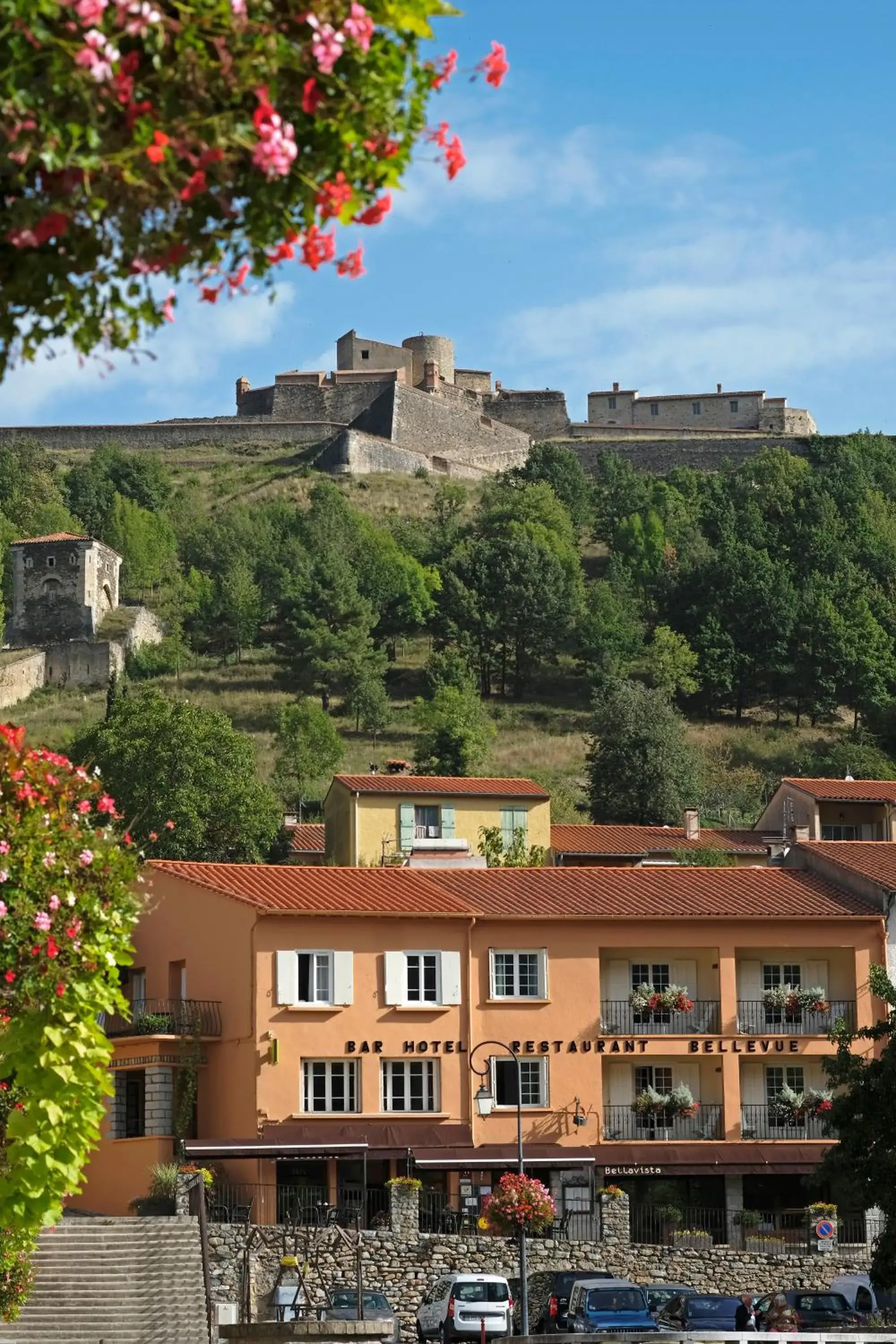 Logis Hotel Restaurant Le Bellevue Logis Hotel Restaurant Le Bellevue